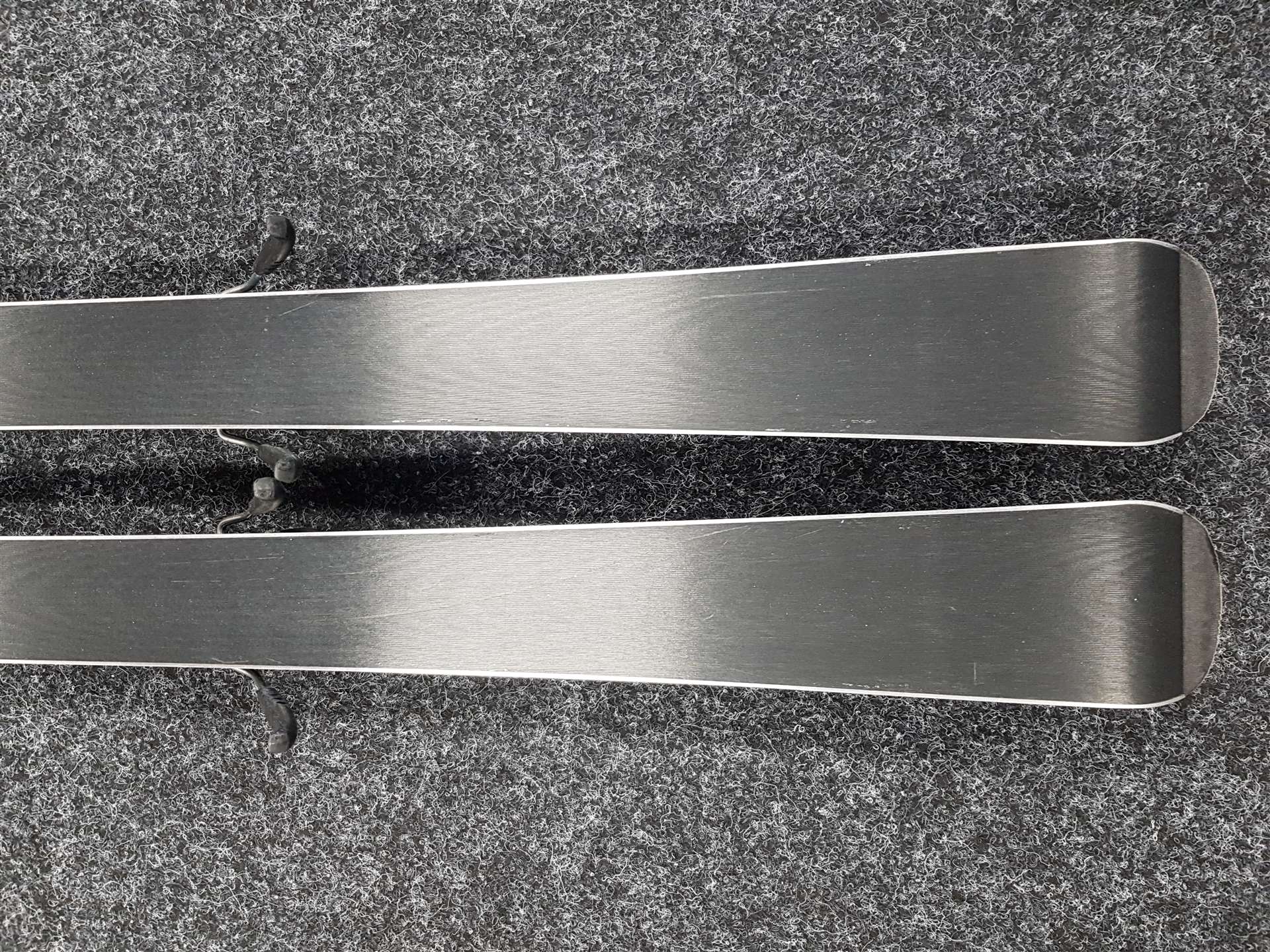 Gebrauchte ELAN Maxx Ski + Elan Easy Step-In 7.5 Bindungen
