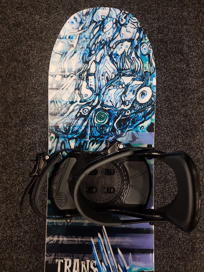 Gebrauchtes Trans Pirate Snowboard + Nidus Soft Pro Bindung, Größe M