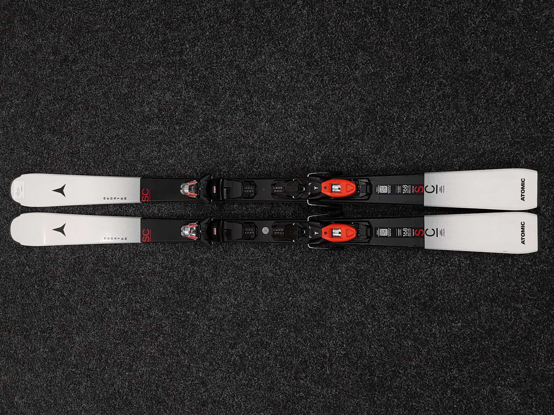 Skis ATOMIC Redster SC d'occasion + fixations Atomic M 10