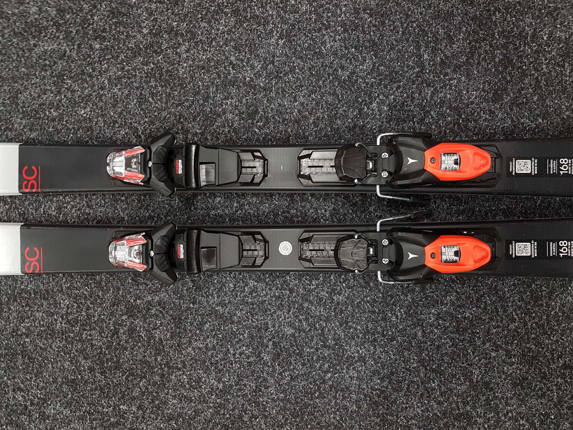 Skis ATOMIC Redster SC d'occasion + fixations Atomic M 10