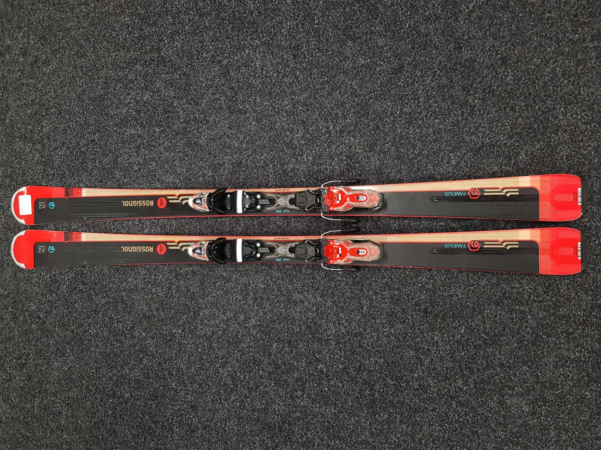 Gebrauchte ROSSIGNOL Famous Ski + Look XPress 11 Bindungen