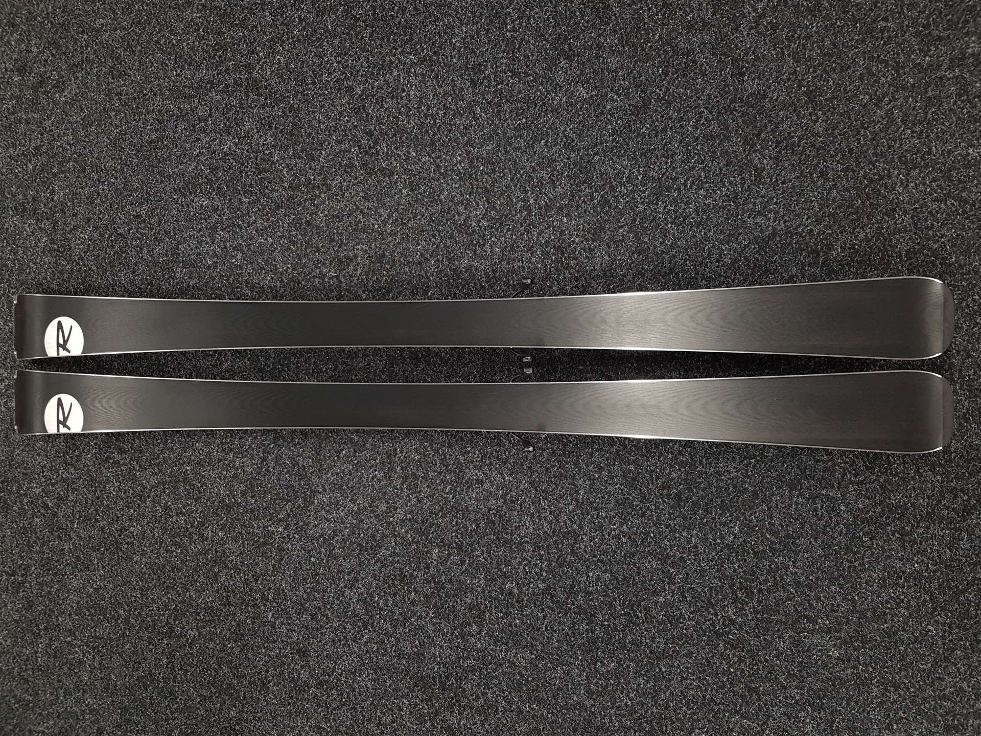 Gebrauchte ROSSIGNOL Famous Ski + Look XPress 11 Bindungen