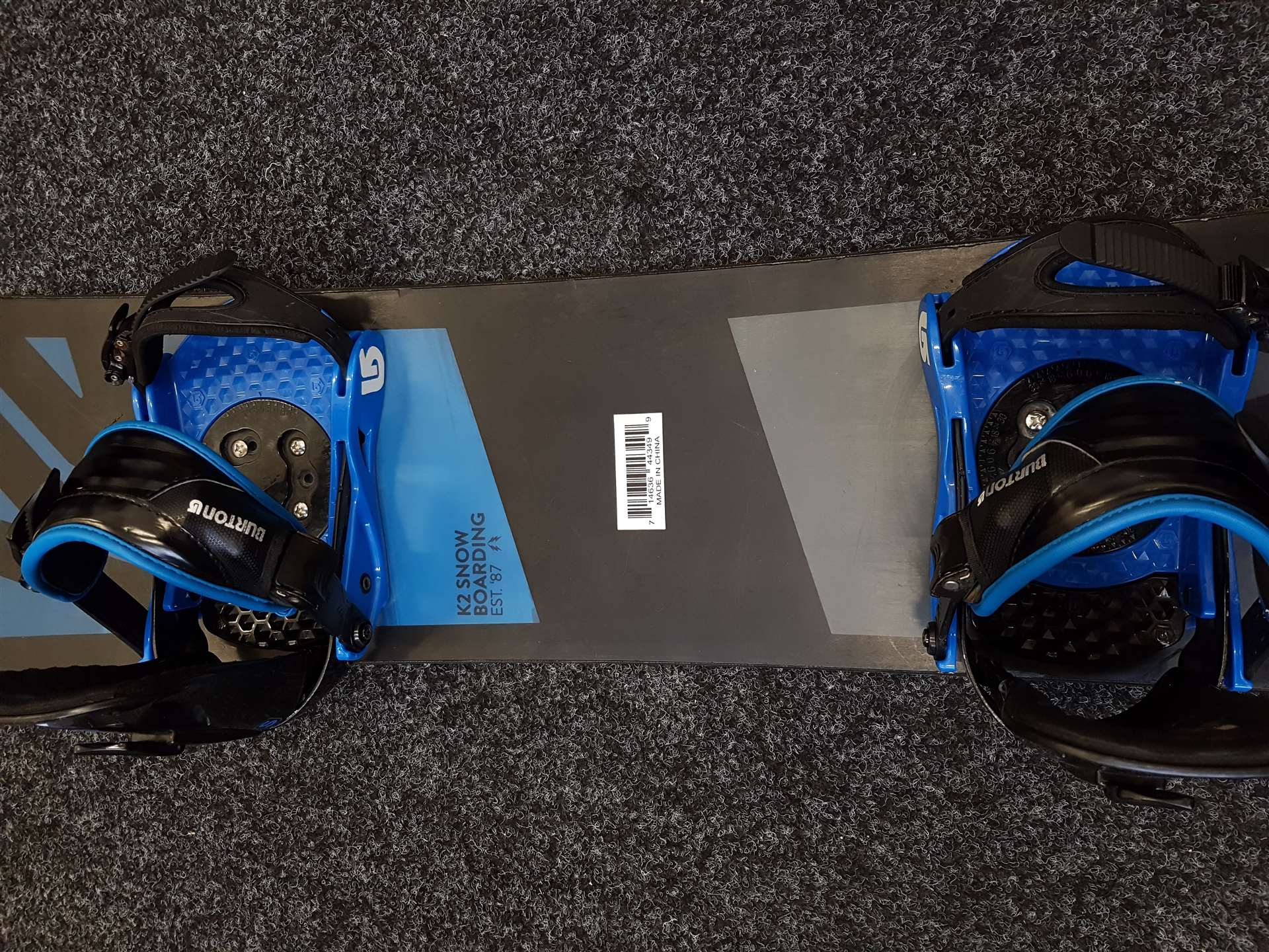 Použitý snowboard K2 Snow Boarding + vázání Burton velikost S