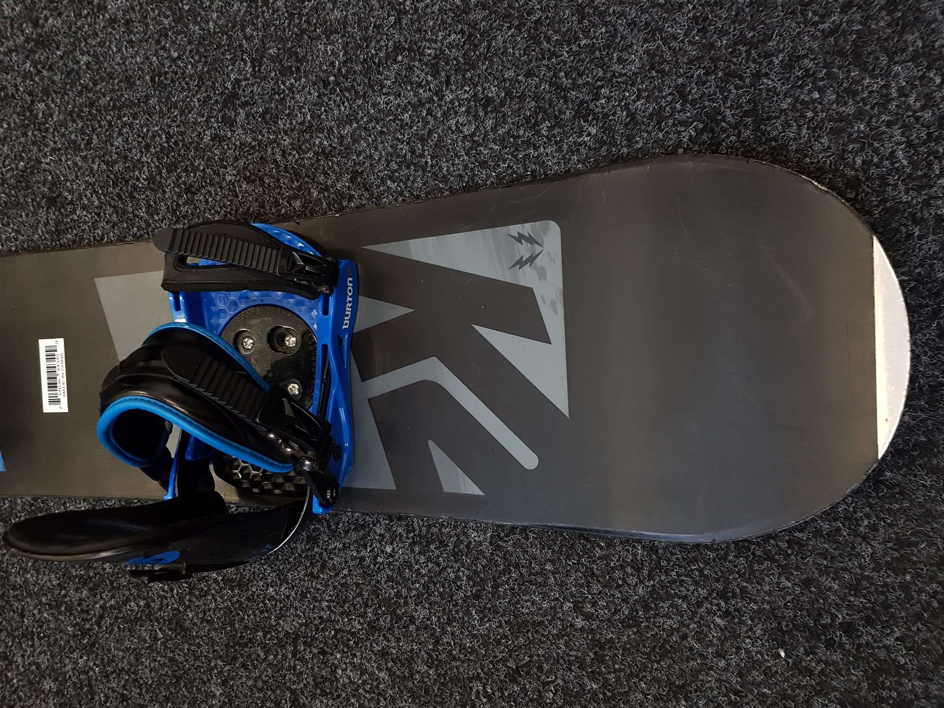 Použitý snowboard K2 Snow Boarding + vázání Burton velikost S