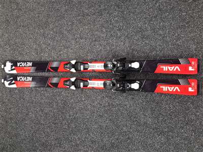 Schiuri second-hand NEVICA VAIL