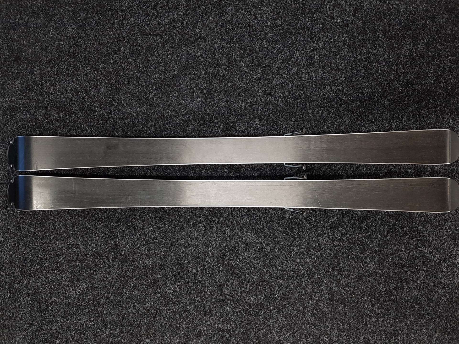 Schiuri VOLKL Racetiger GS13 folosite + legături Marker 4.5