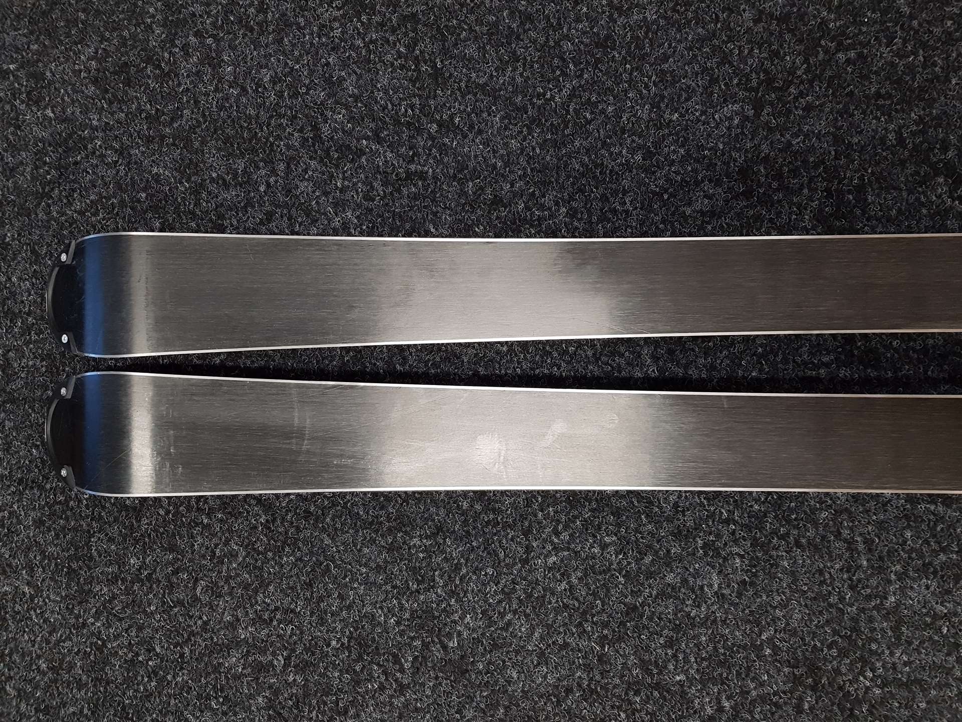 Schiuri VOLKL Racetiger GS13 folosite + legături Marker 4.5