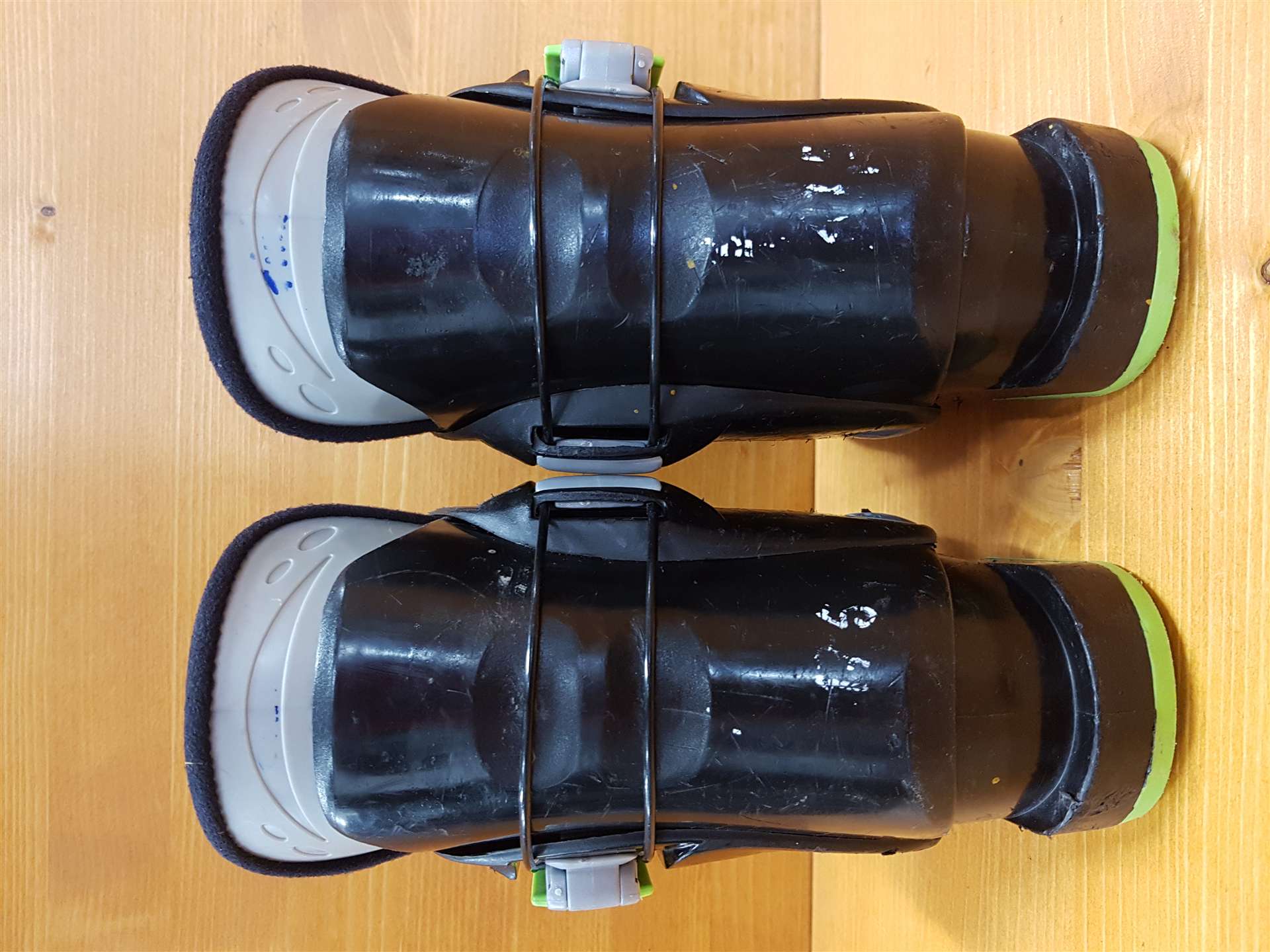 Scarponi da sci ROSSIGNOL J1 usati