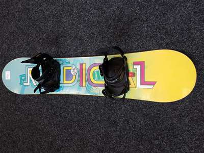 Snowboard RADICAL Rainbow usato + attacchi Salomon taglia S/XS