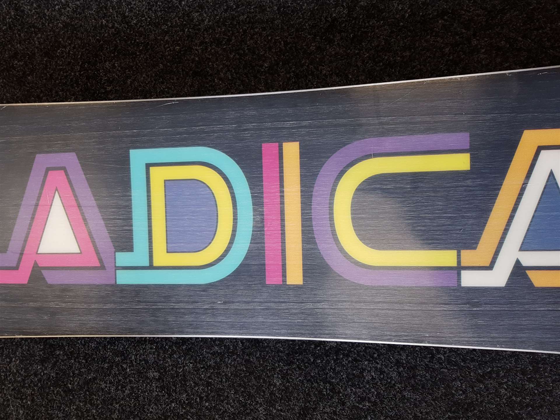 Použitý snowboard RADICAL Rainbow + vázání Salomon velikost S/XS