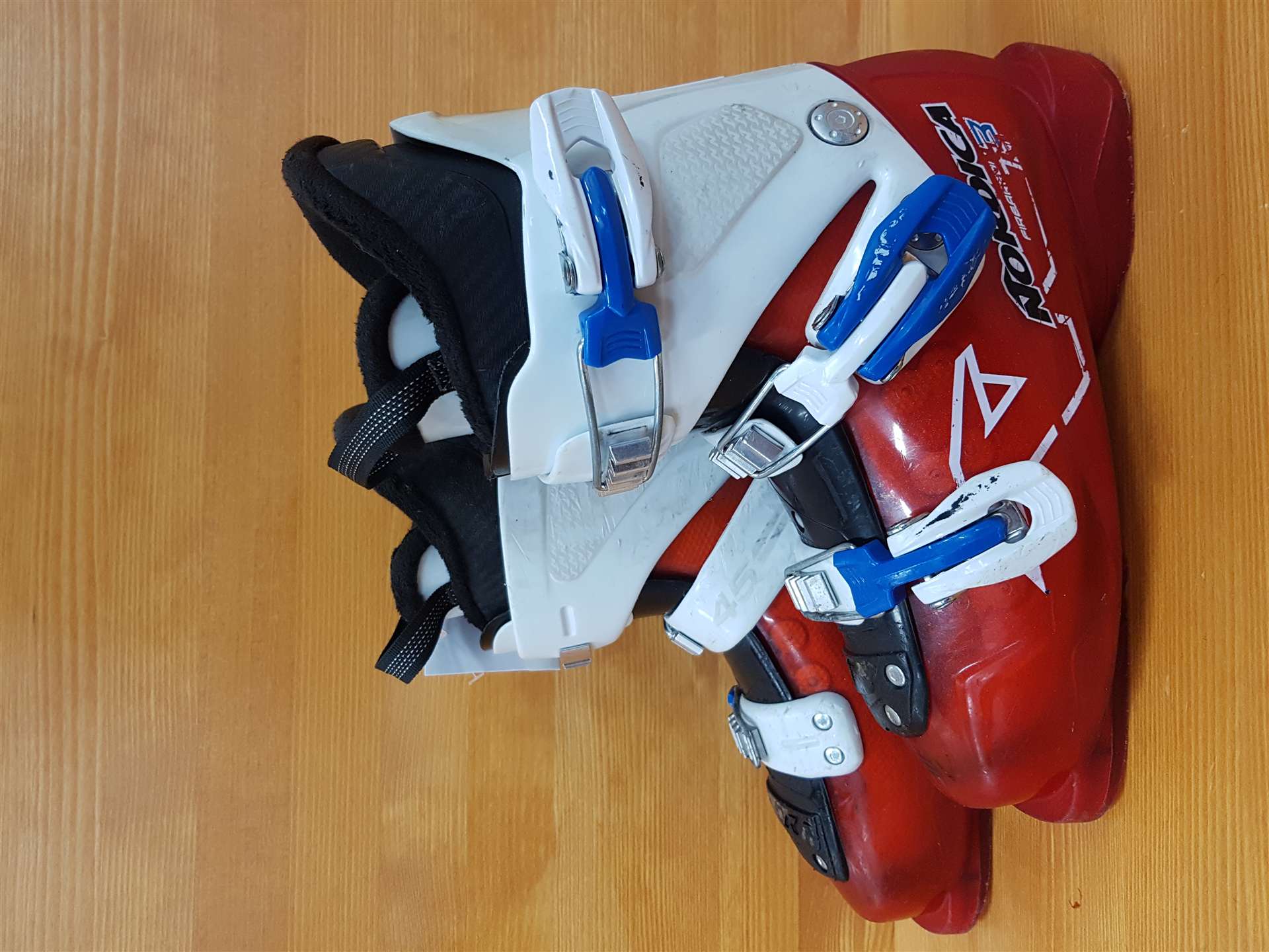 Chaussures de ski usagées NORDICA Team 3