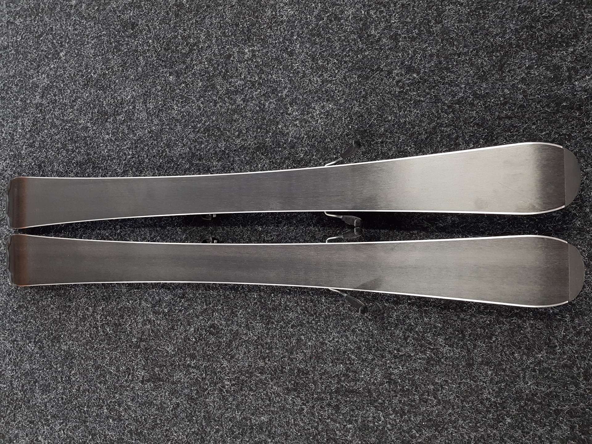 Sci usati HEAD Team Super Shape per bambini + attacchi Tyrolia SLR 7.5