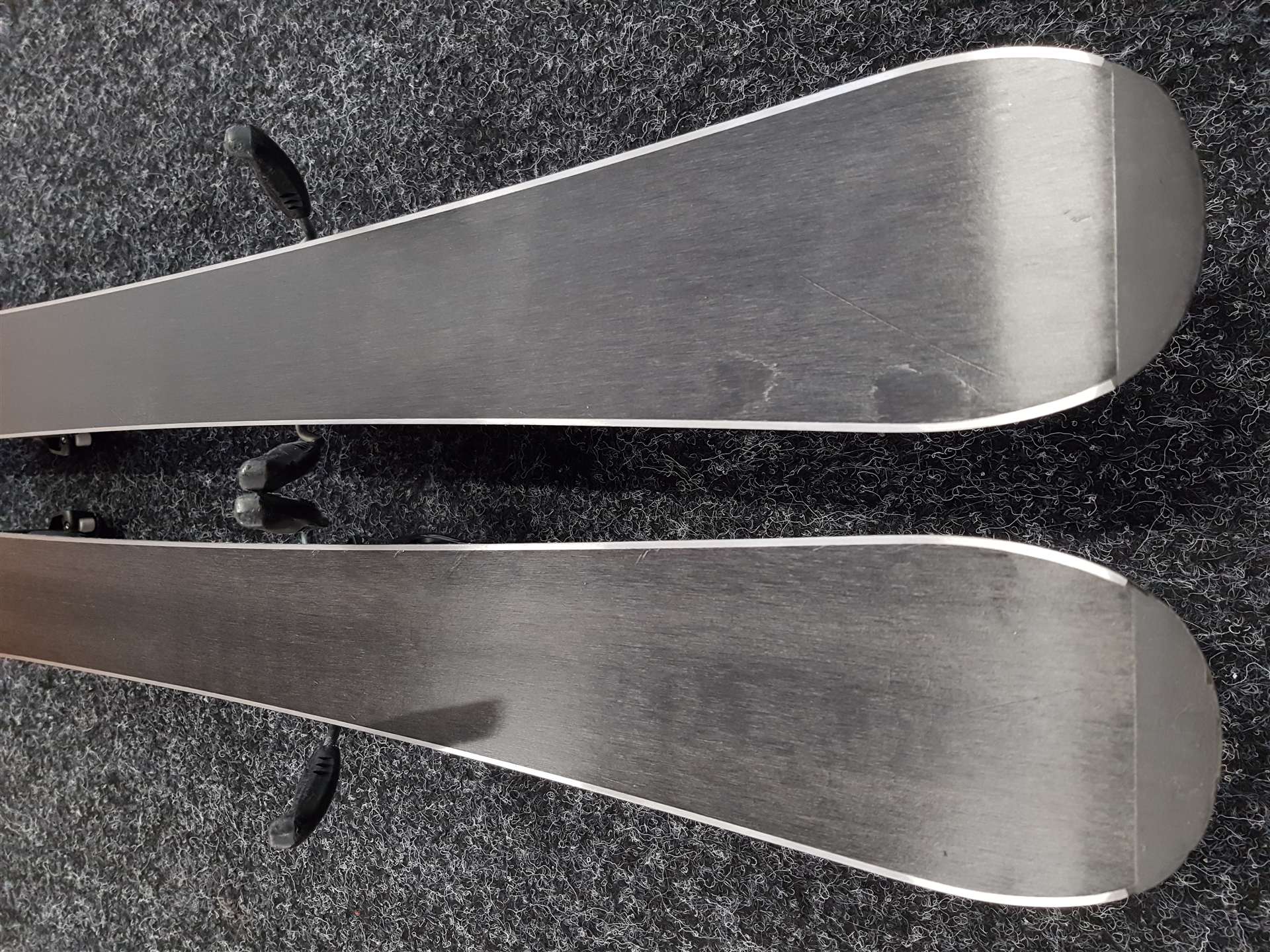 Sci usati HEAD Team Super Shape per bambini + attacchi Tyrolia SLR 7.5