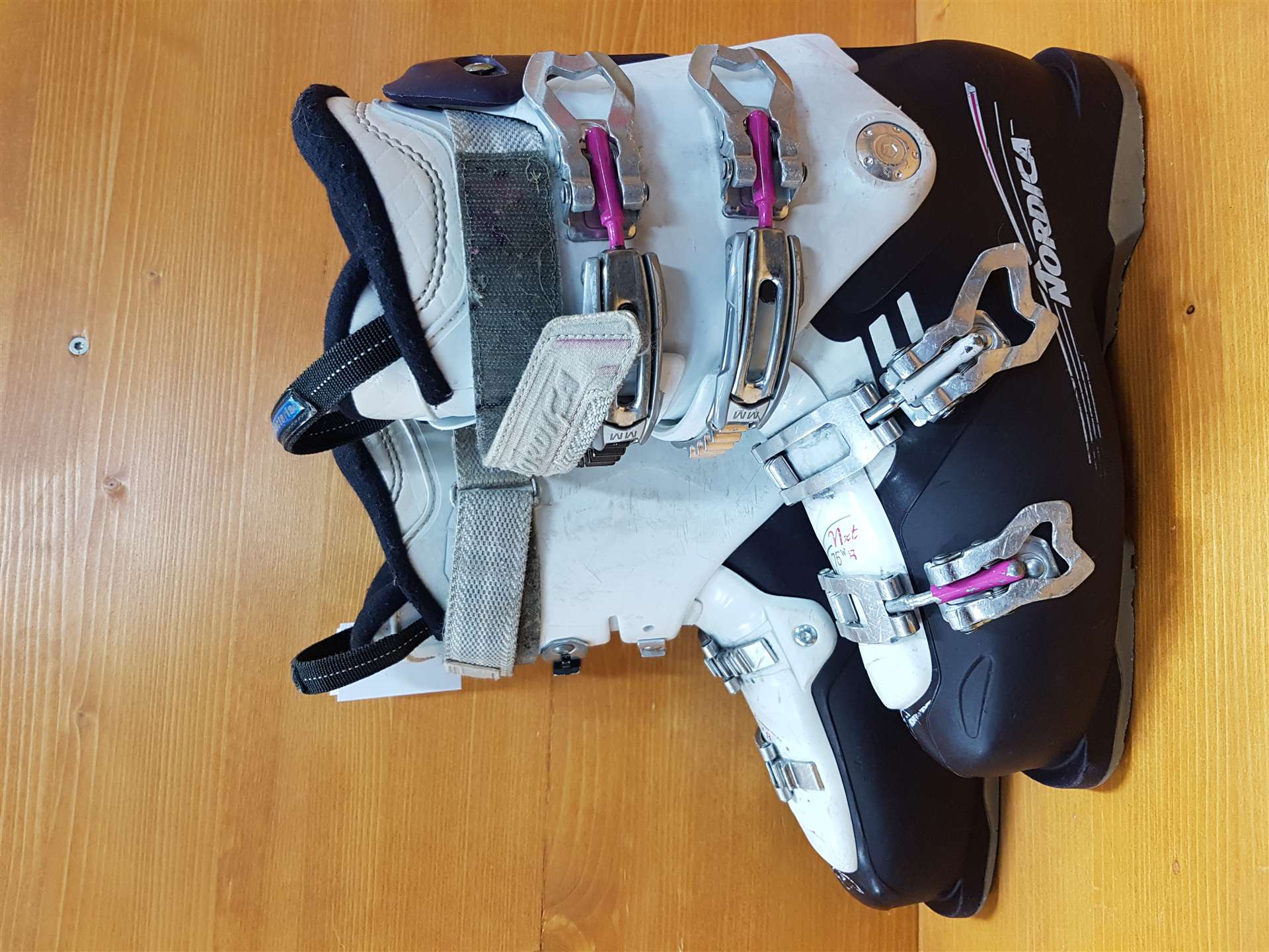 Gebrauchte Skischuhe NORDICA Nxt 75 W R