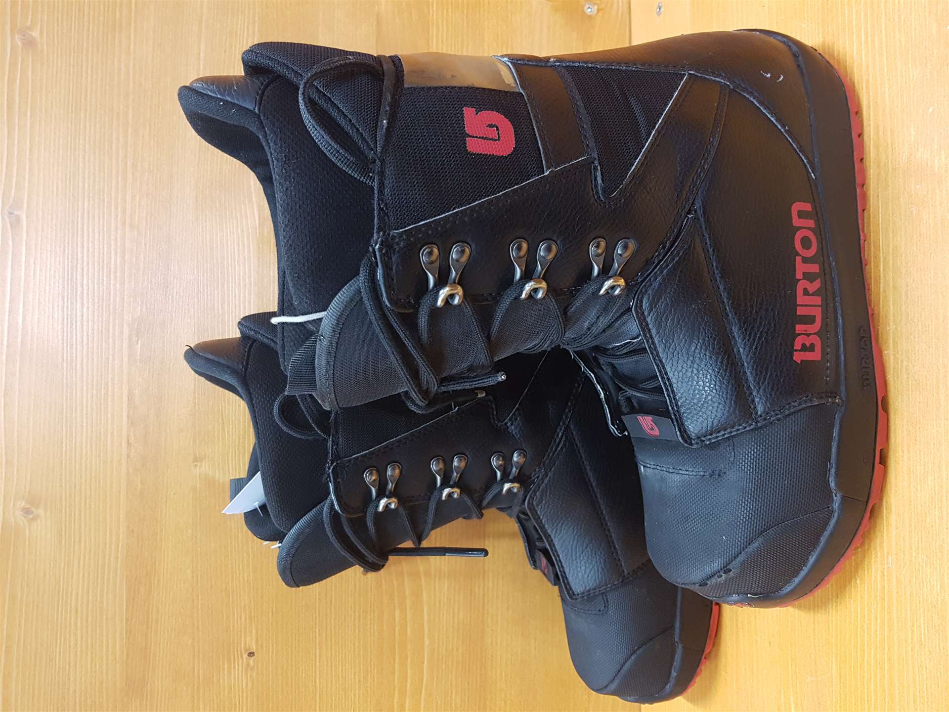 Ghete de snowboard BURTON Progression folosite