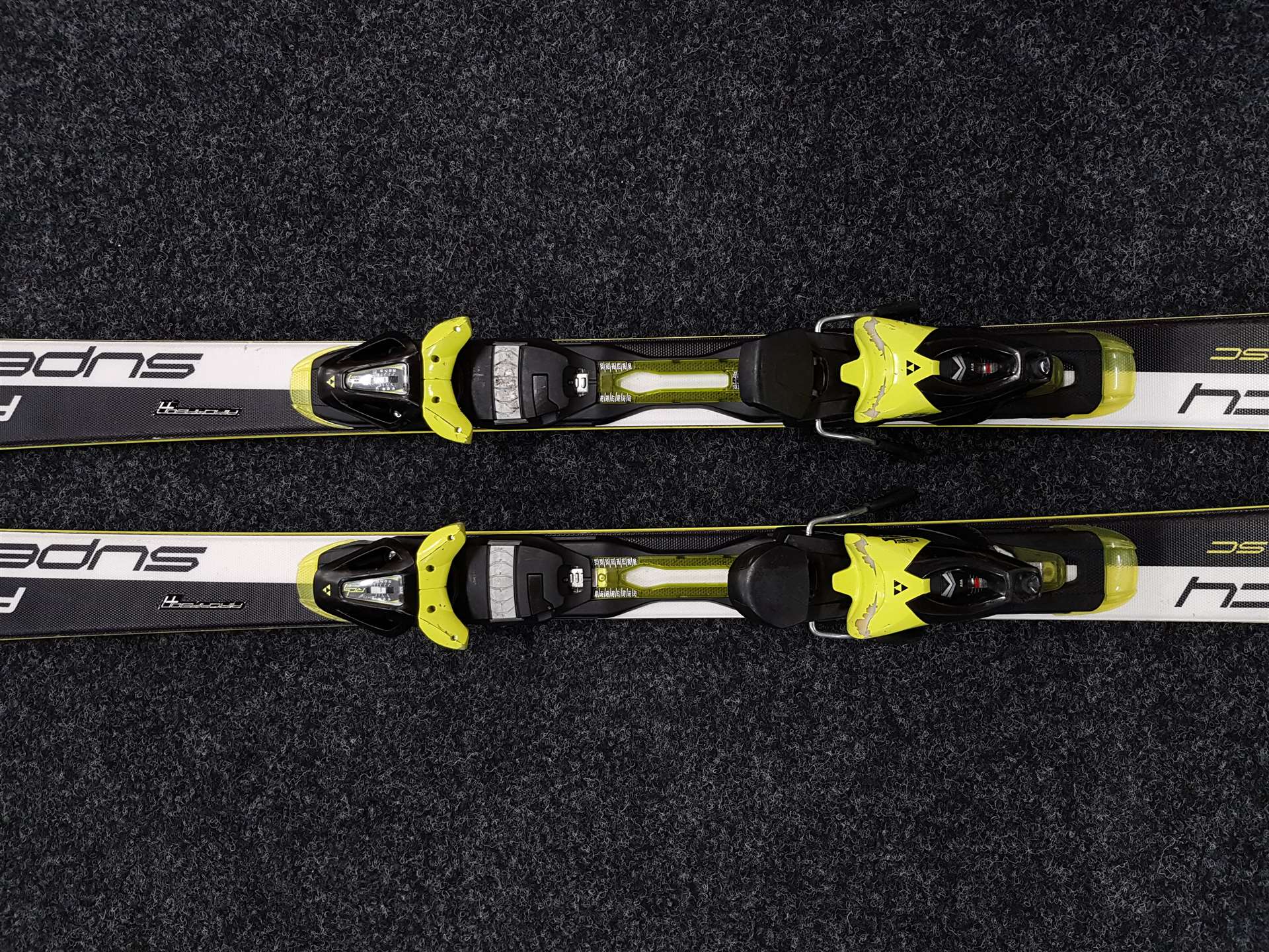 Použité lyže FISCHER Superior SC RC 4 + vázání Fischer RC4 11