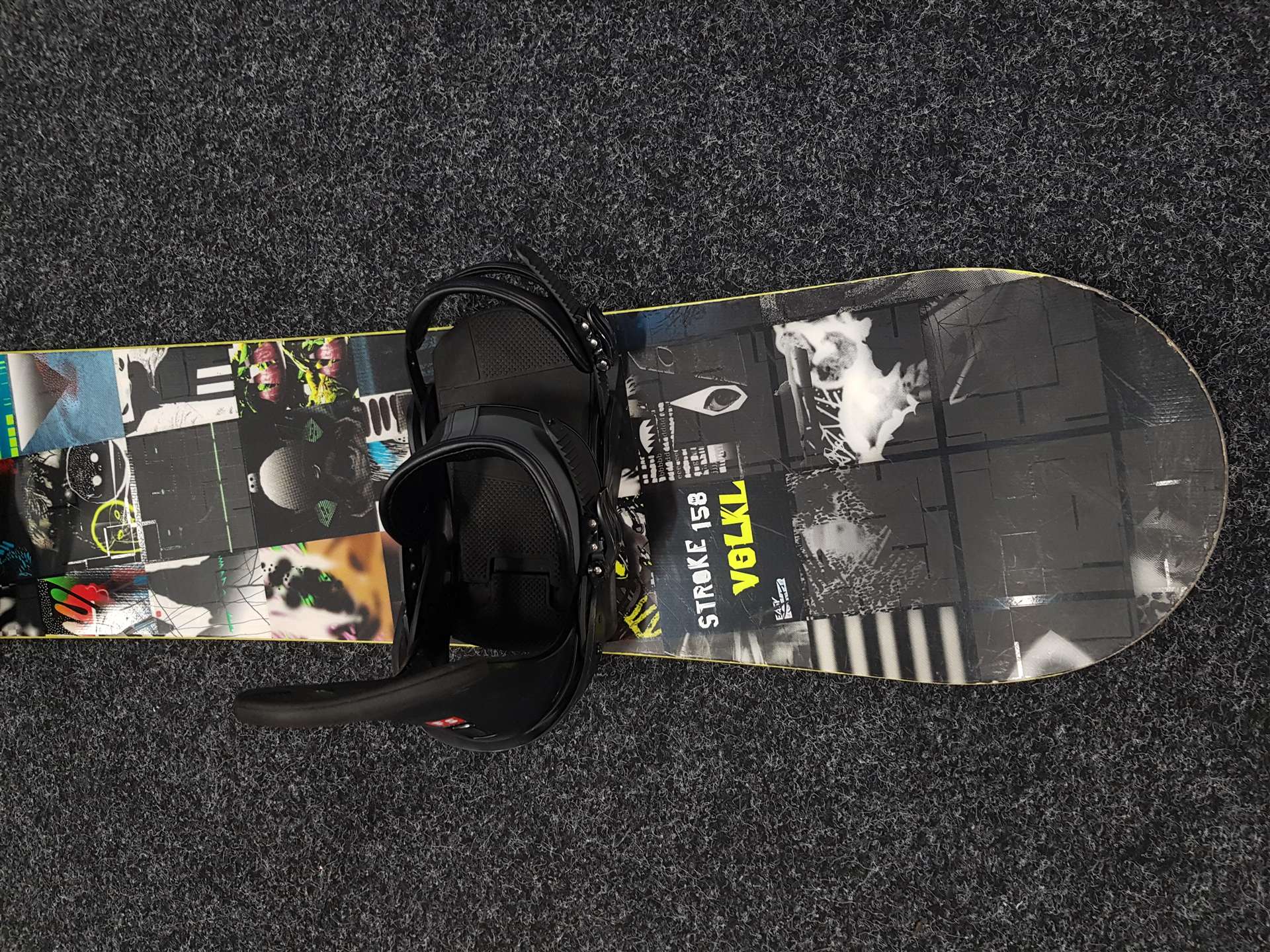 Gebrauchtes VOLKL Stroke Snowboard + Burton Bindungen Größe L