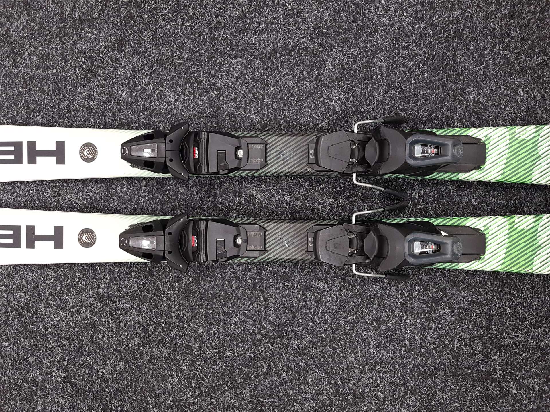 Sci usati HEAD Shape 3.0 + attacchi Tyrolia PR 10