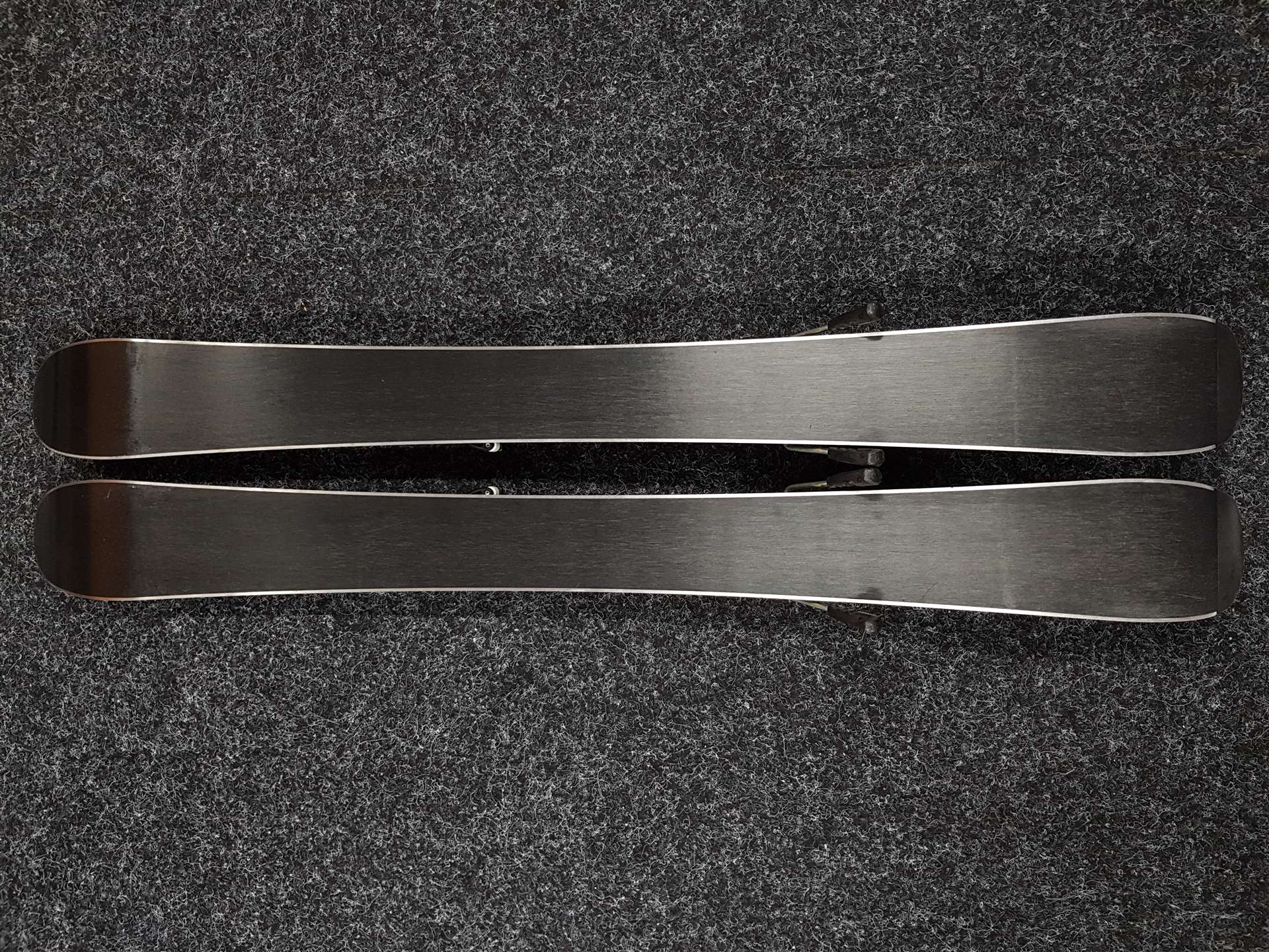 Použité detské lyže HEAD Team + viazanie Head LRX 4,5