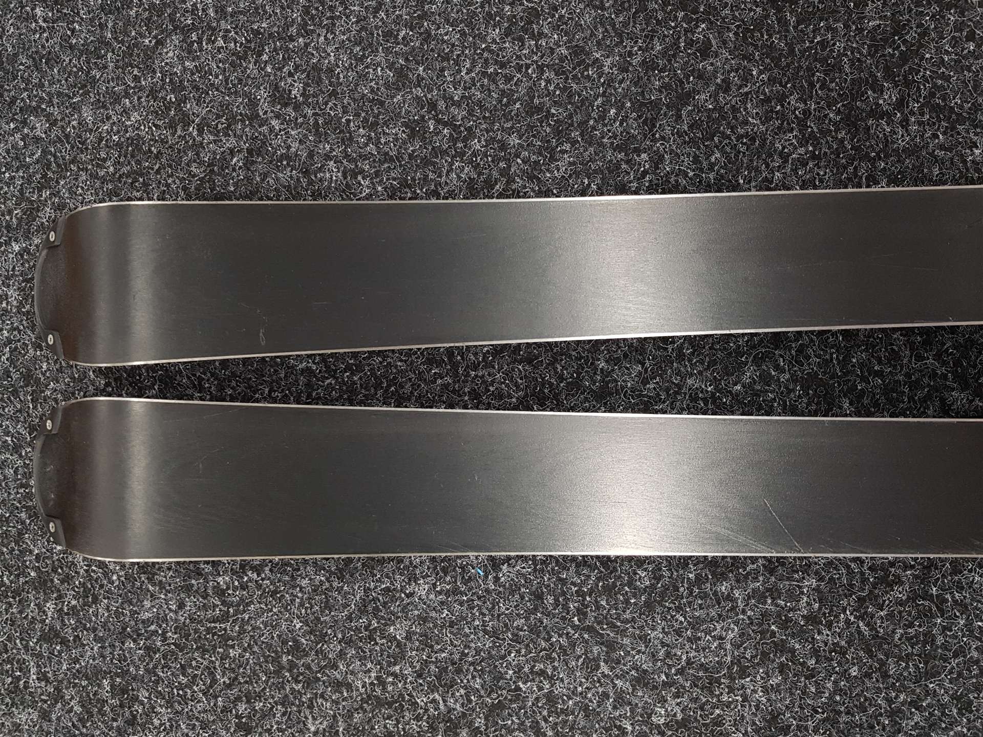 Gebrauchte VÖLKL Racetiger Ski + Marker 4.5 Bindungen