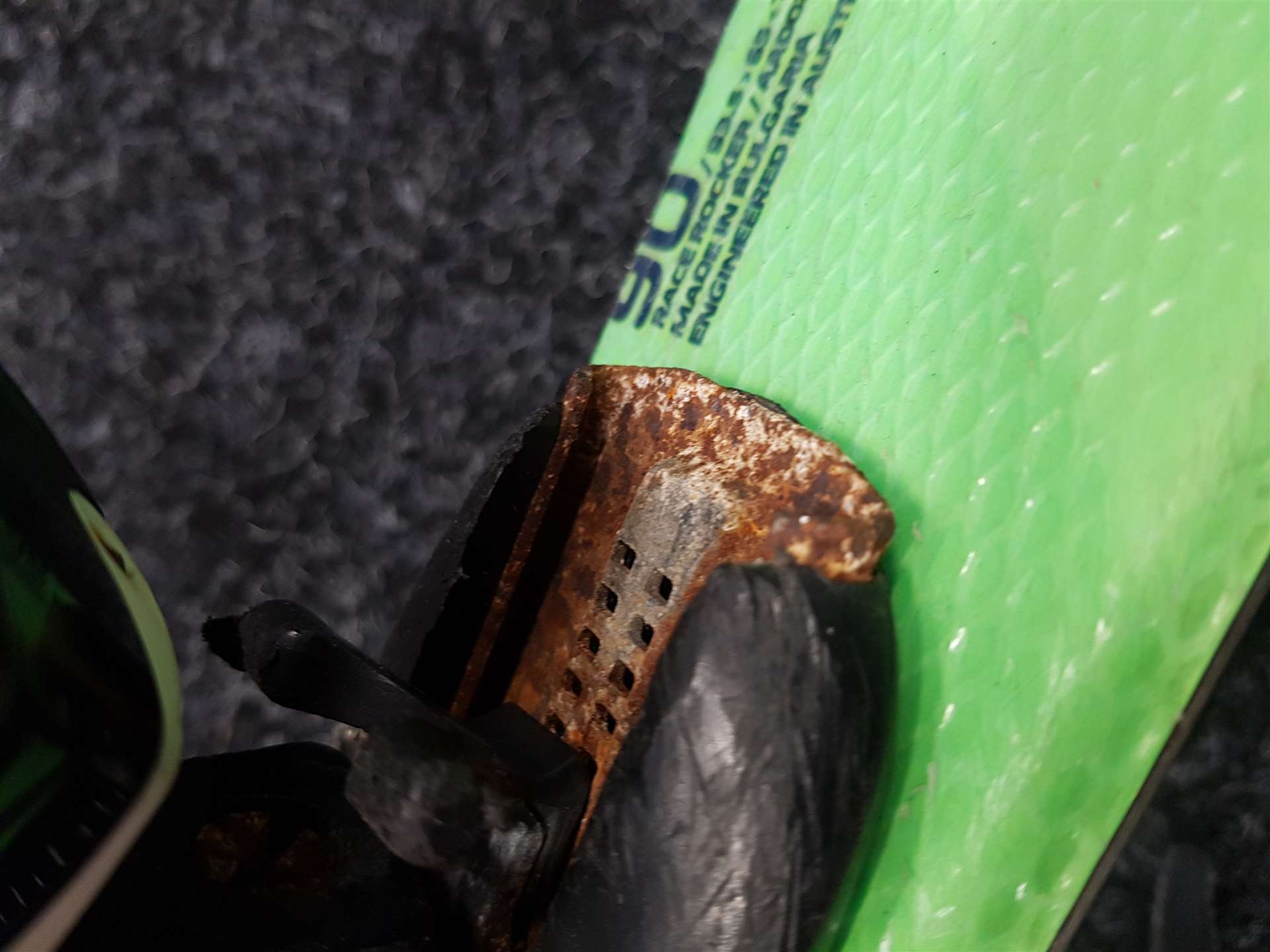 Použité lyže ATOMIC Redster X2  + viazanie Atomic C5 4,5