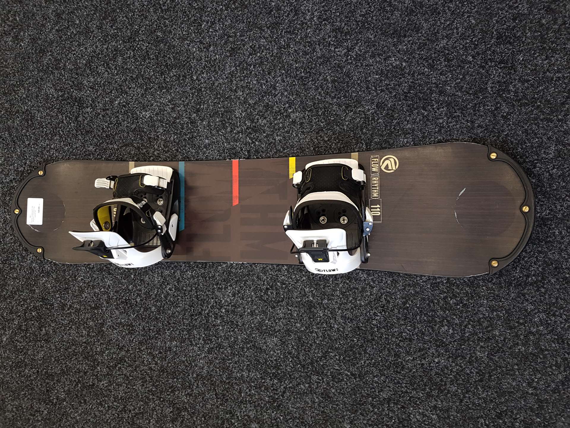 Použitý snowboard FLOW Rhythm + vázání Flow velikost XS