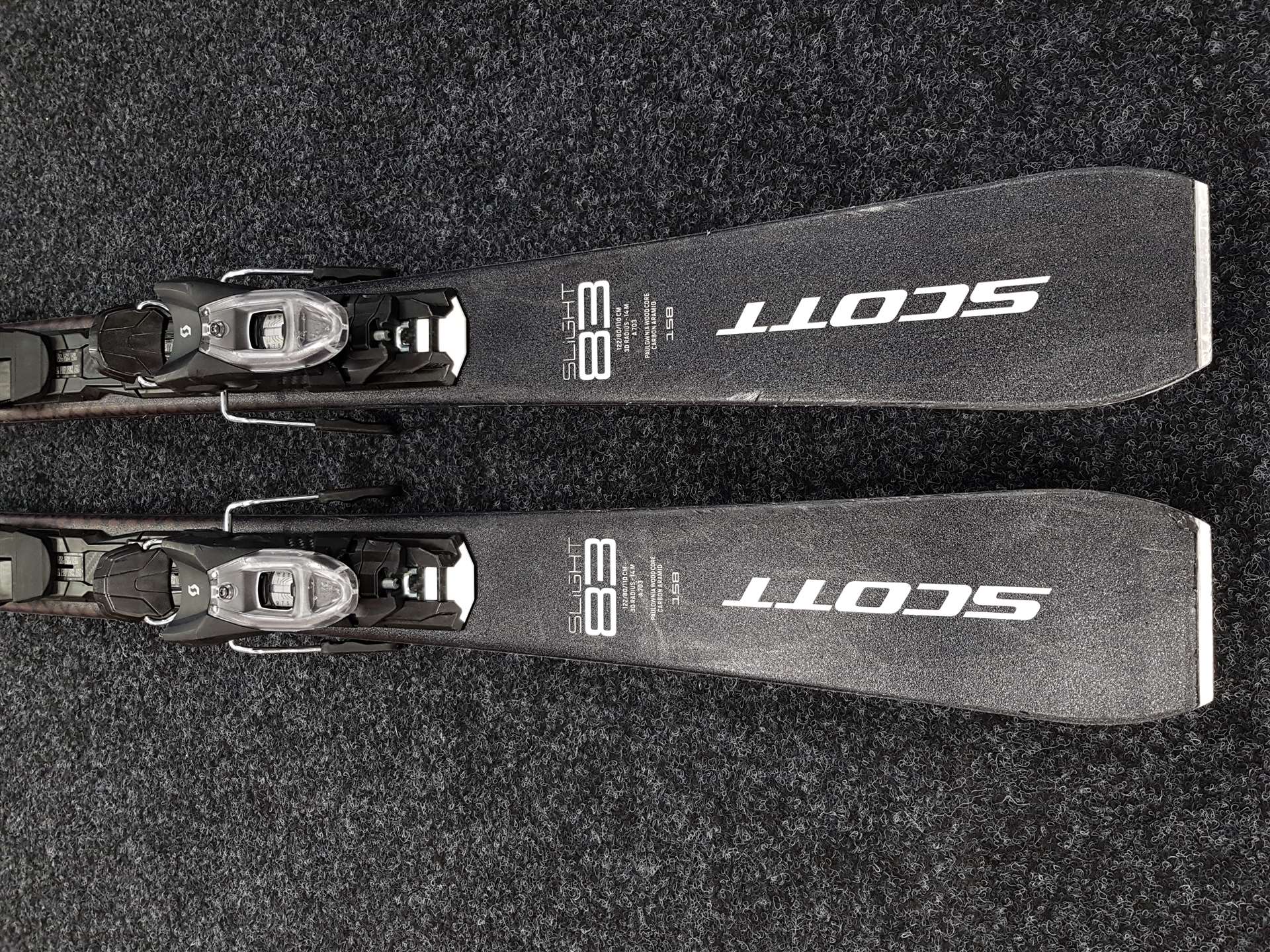 Skis SCOTT Slight 83 d'occasion + fixations Scott M10