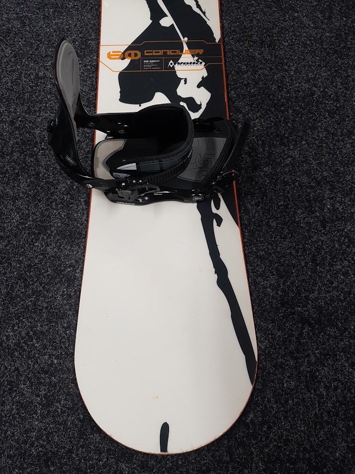 Gebrauchtes Volkl Conquer Snowboard + Drake Bindungen Größe M/L