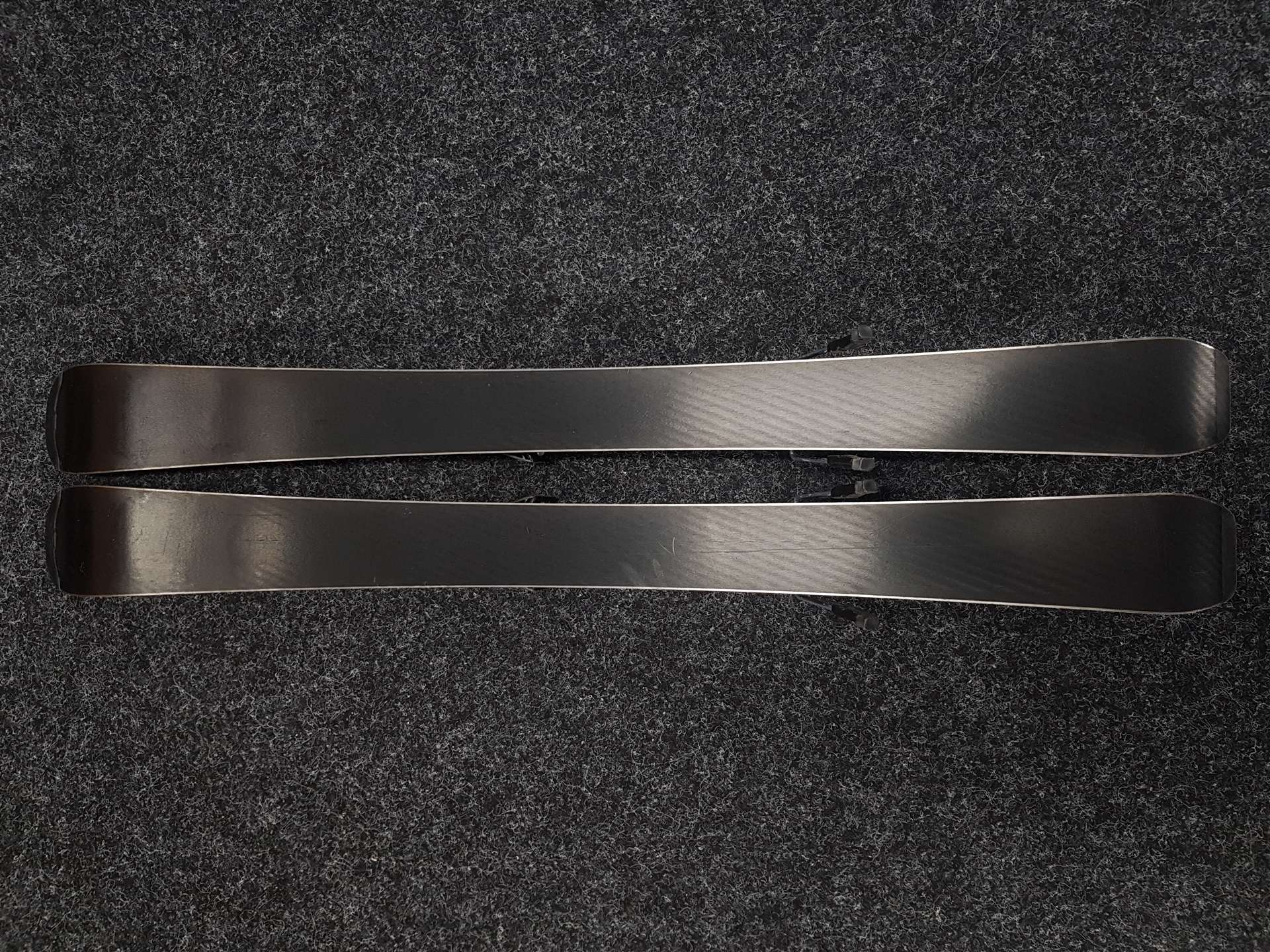 Použité detské lyže SALOMON JR + viazanie Salomon 4,5