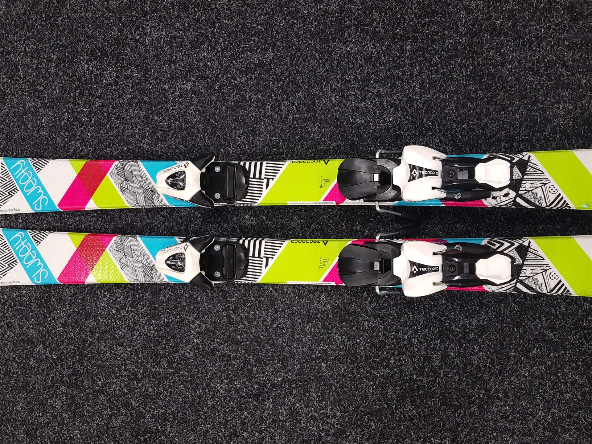 Rabljene dječje skije TECNOPRO Sweety + vezovi TecnoproTL 7.5