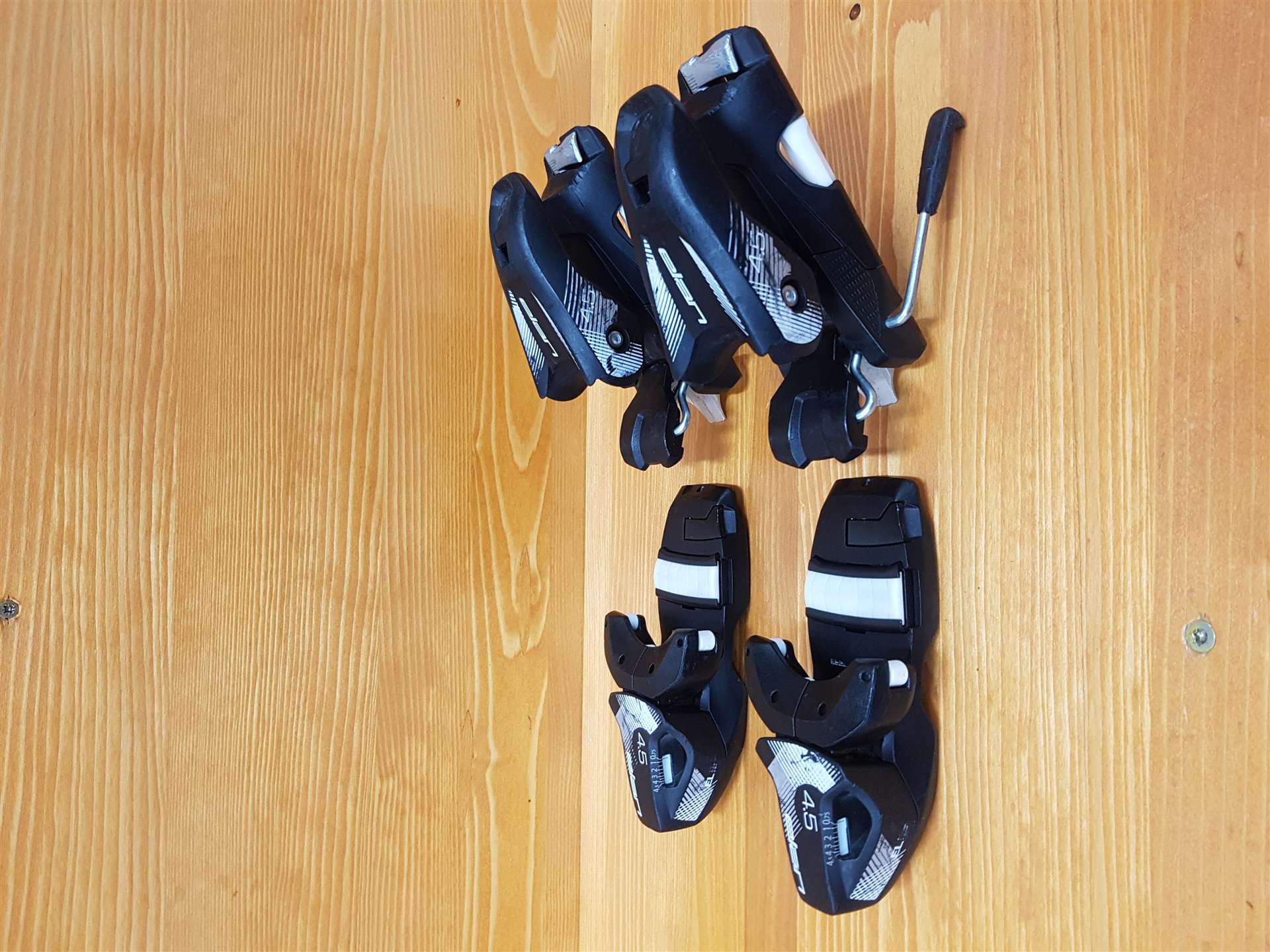 Używane wiązanie Elan 4,5 (DIN 4,5)