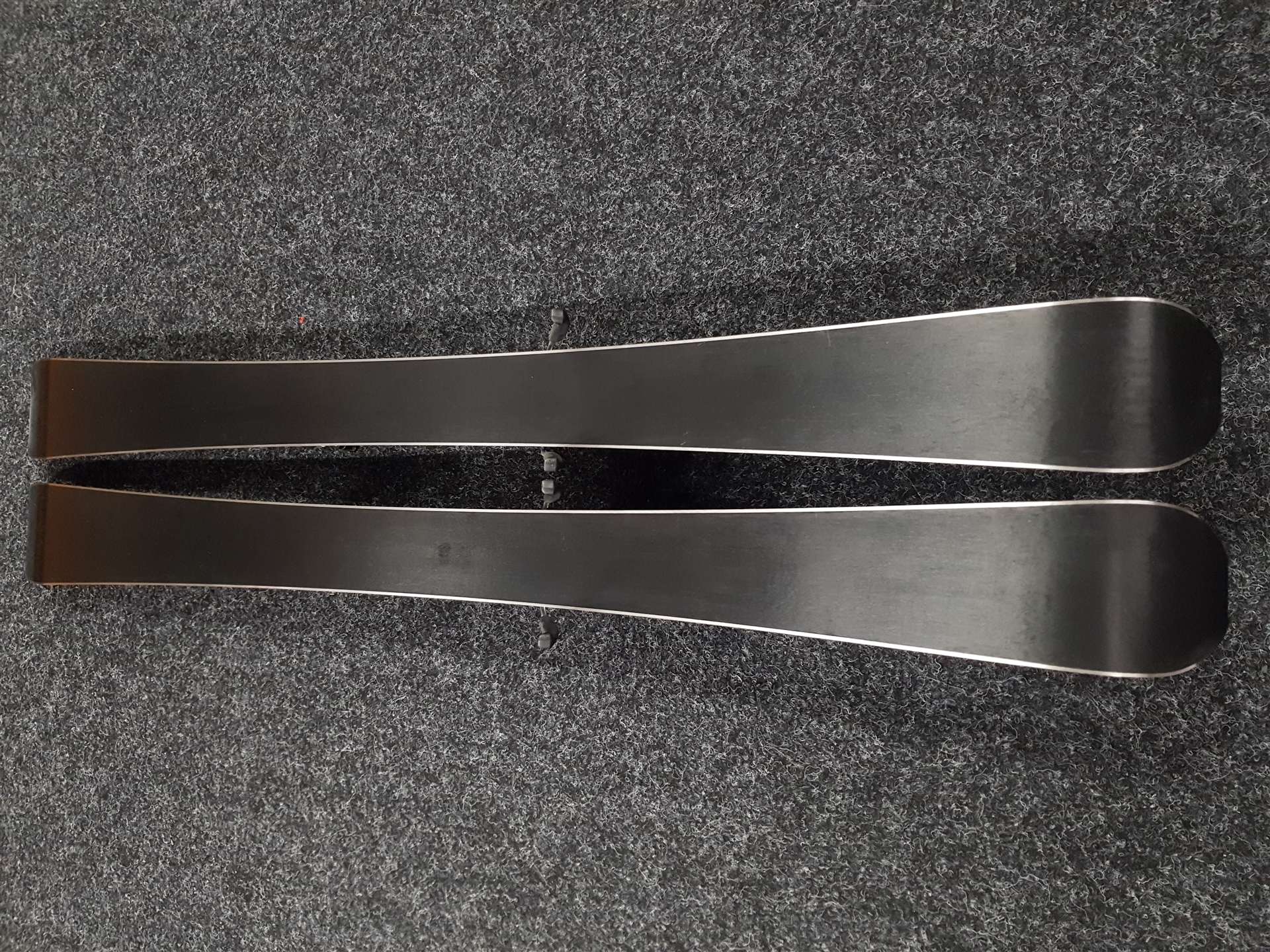 Použité skialpové lyže Hagan Boost Jr. + Tyrolia Ambition 10.0 + Použité pásy