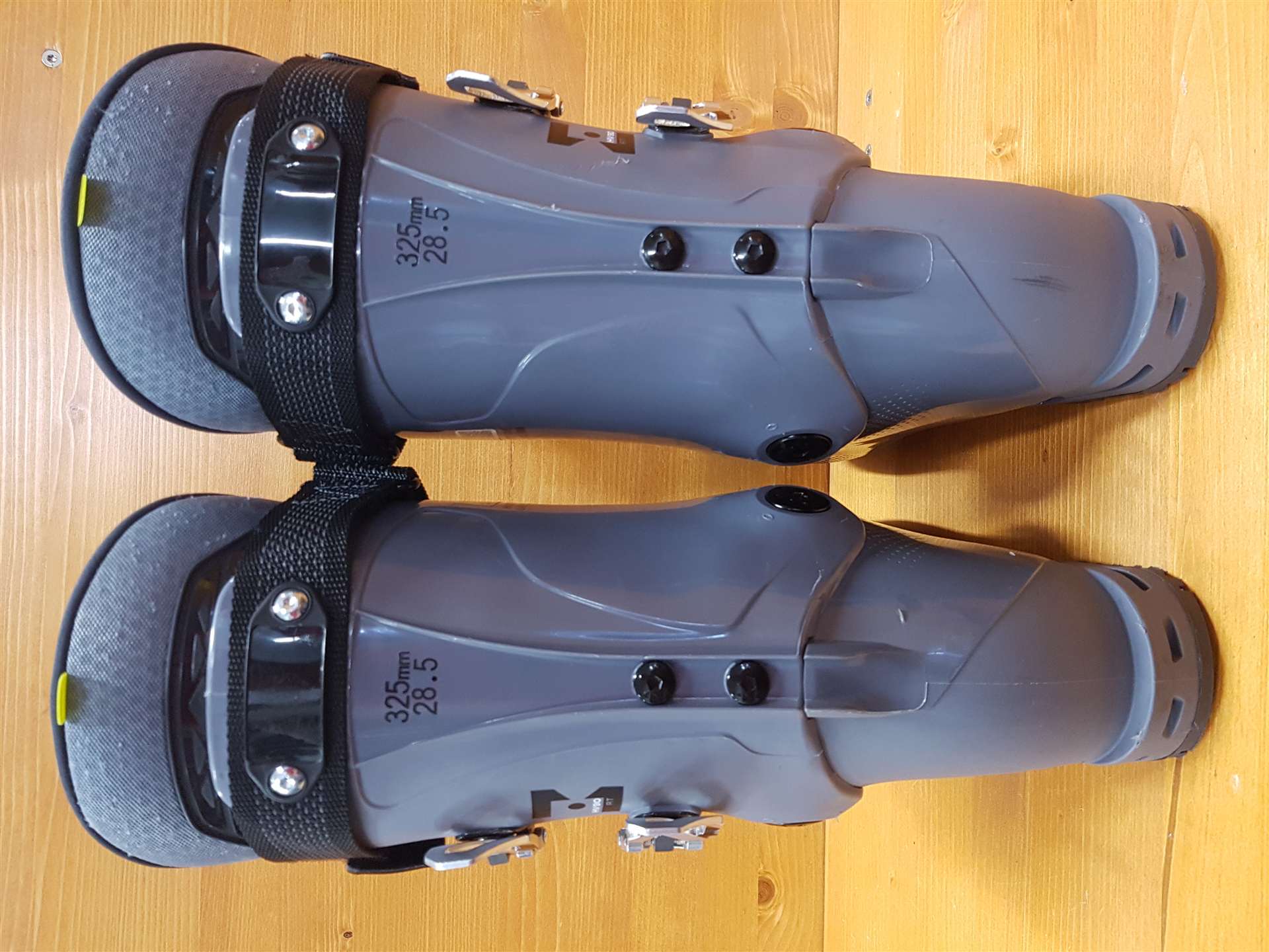 Clăpari de schi second-hand TECNICA 90 HV