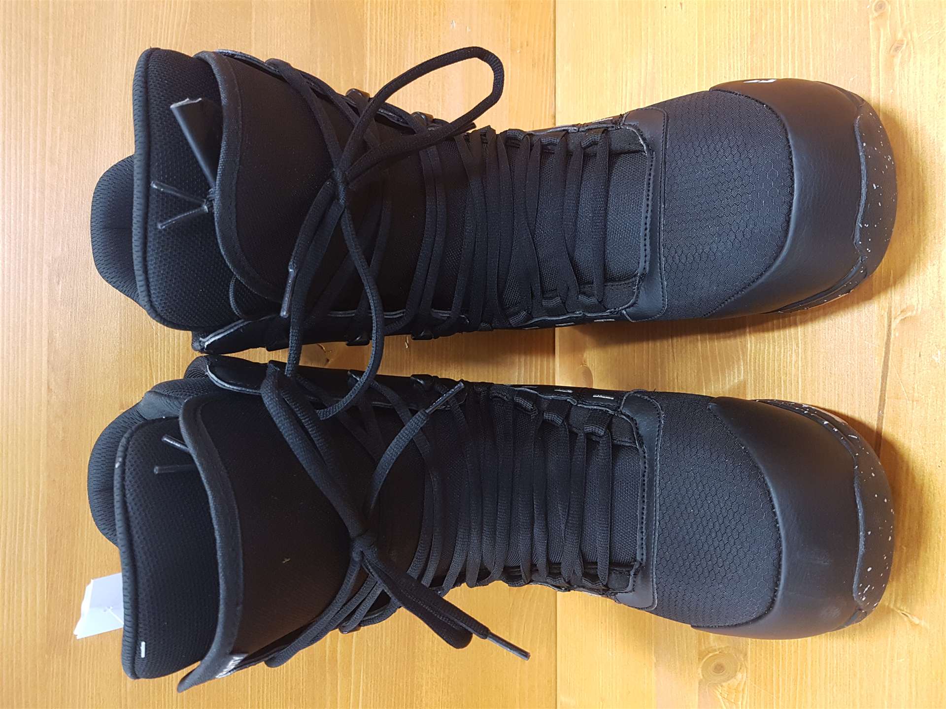 Ghete de snowboard GRAVITY folosite