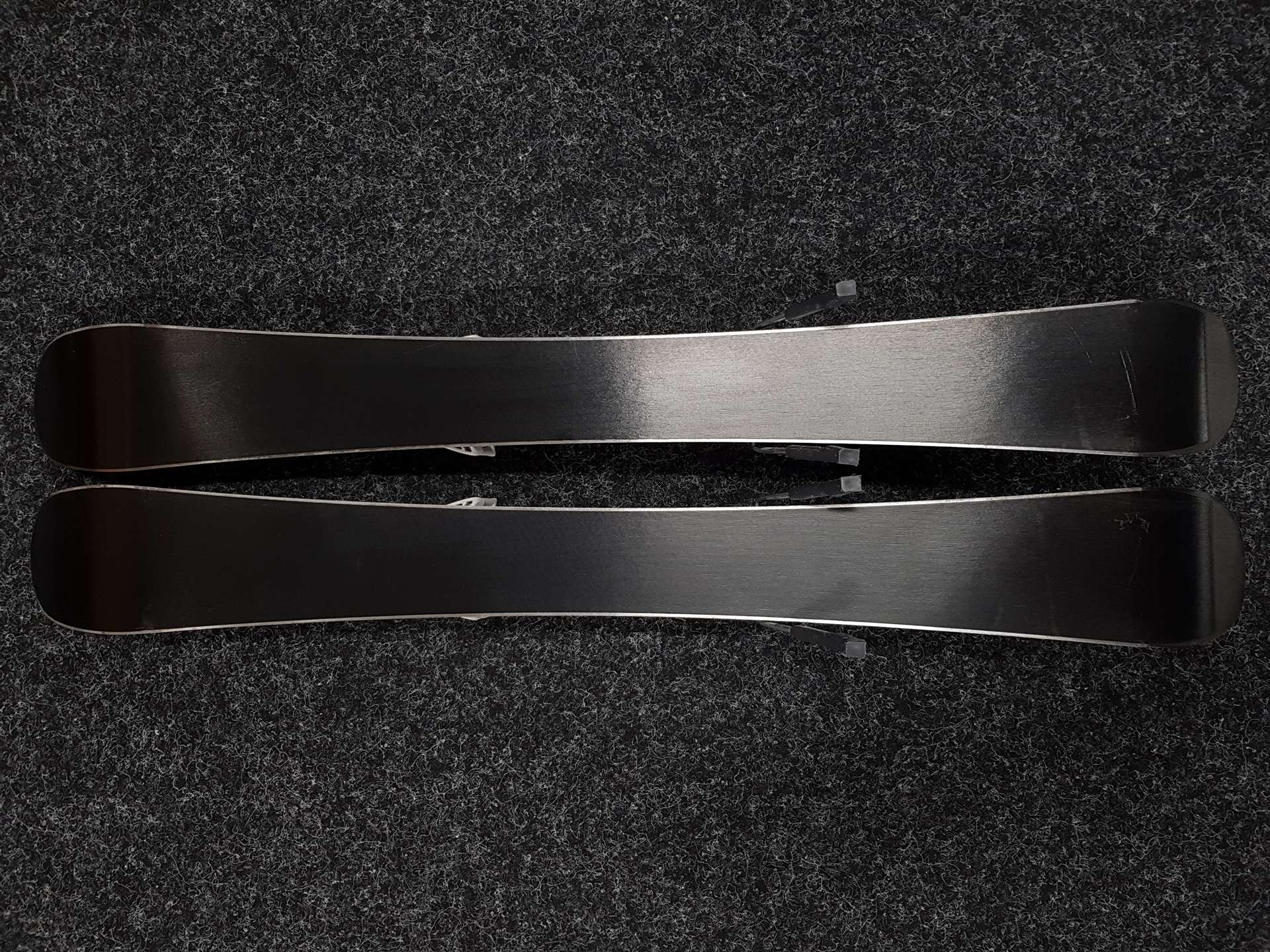 Esquís infantiles usados TECNOPRO Sweety + fijaciones Tecnopro 4.5