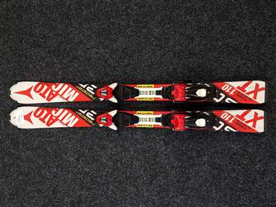 Schiuri pentru copii folosite ATOMIC Redster XT + legături Atomic XTE 045