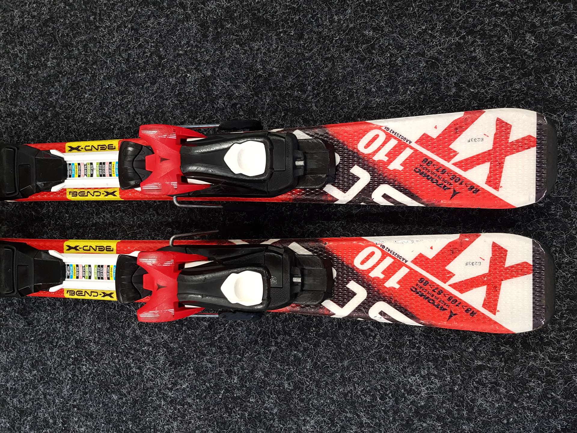 Gebrauchte Kinderski ATOMIC Redster XT + Atomic XTE 045 Bindungen