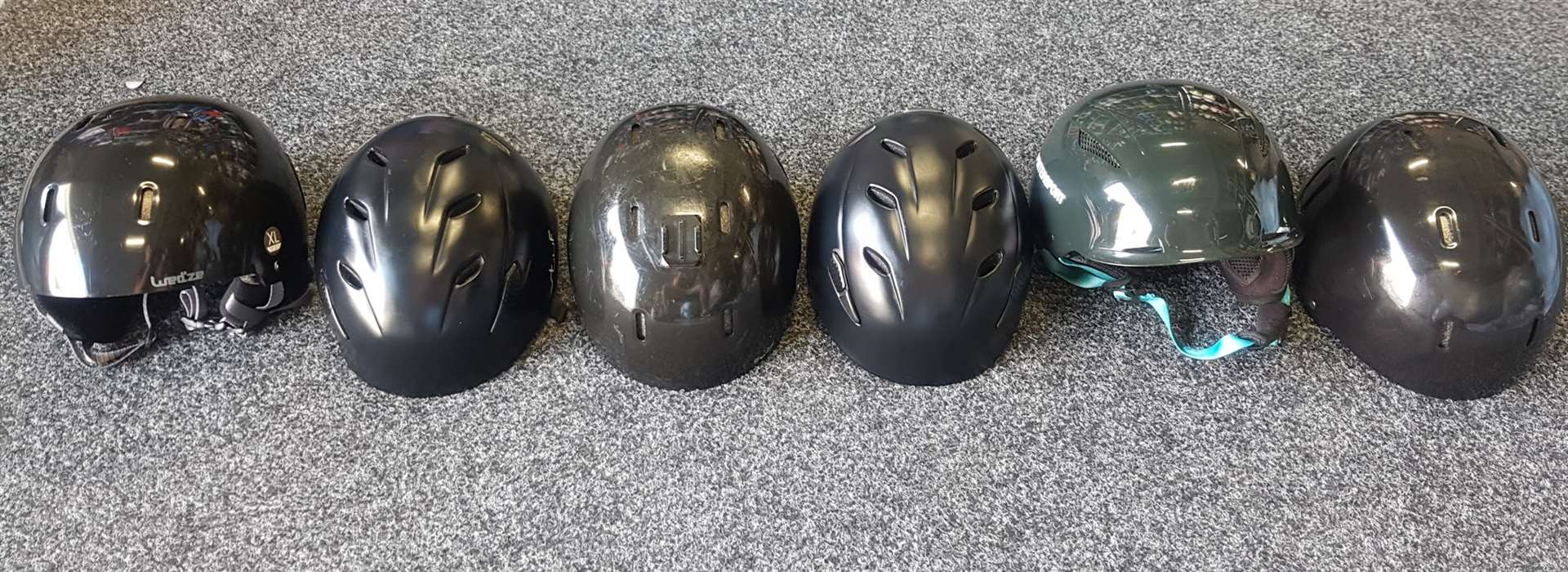 Casques Bazaar Mix 12 pcs (S, L)