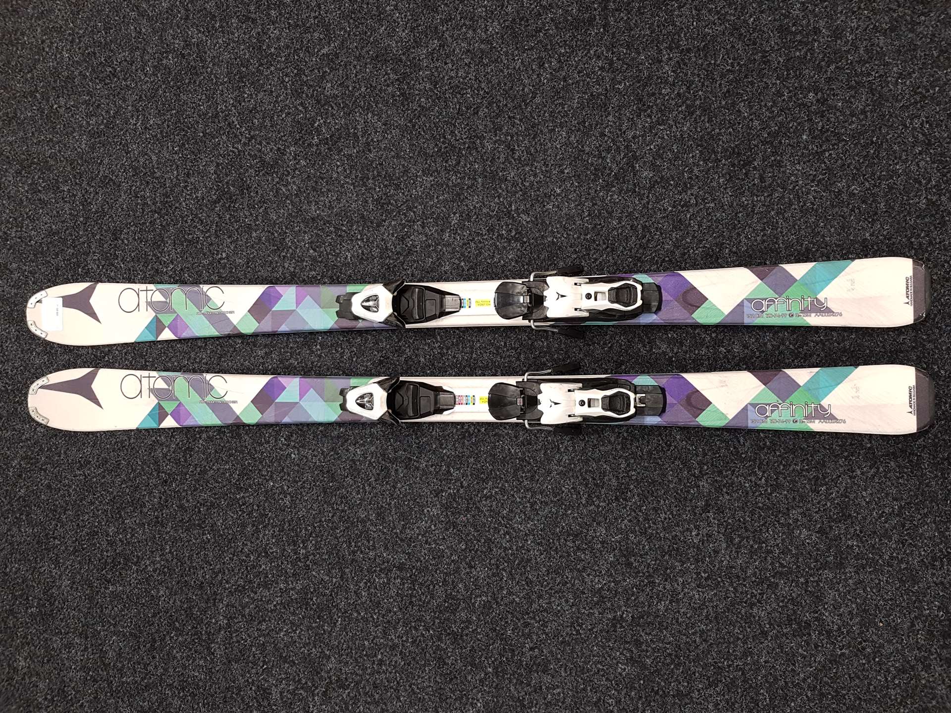 Použité lyže ATOMIC Affinity + viazanie Atomic 10.0