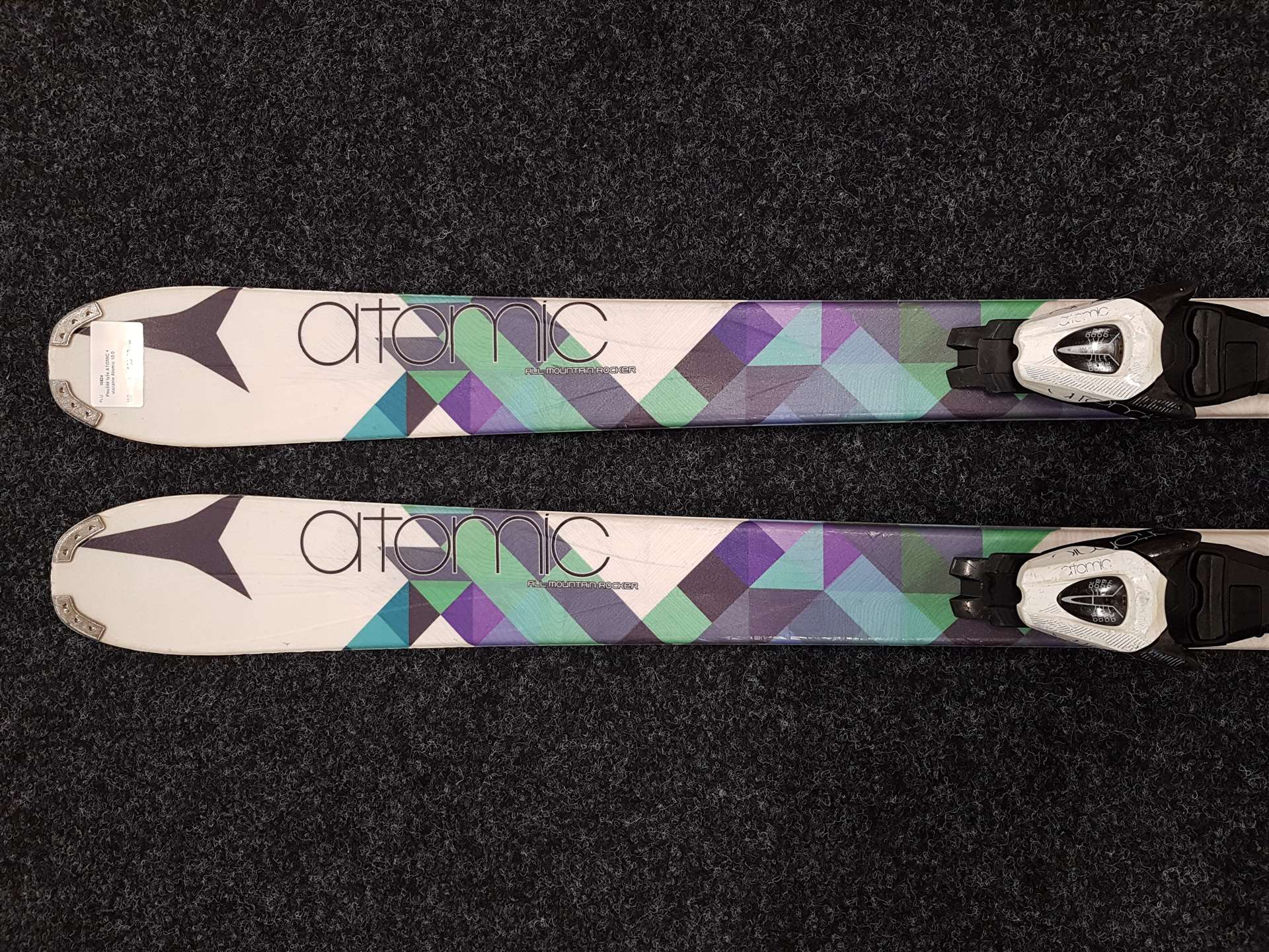 Použité lyže ATOMIC Affinity + viazanie Atomic 10.0