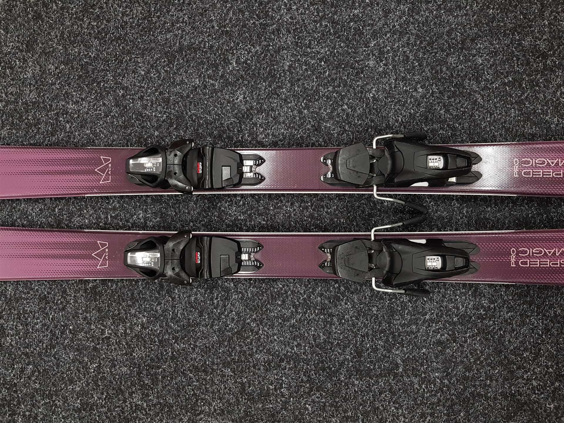 Esquís usados ELAN Ace Speed Magic Pro + fijaciones Elan EL 9