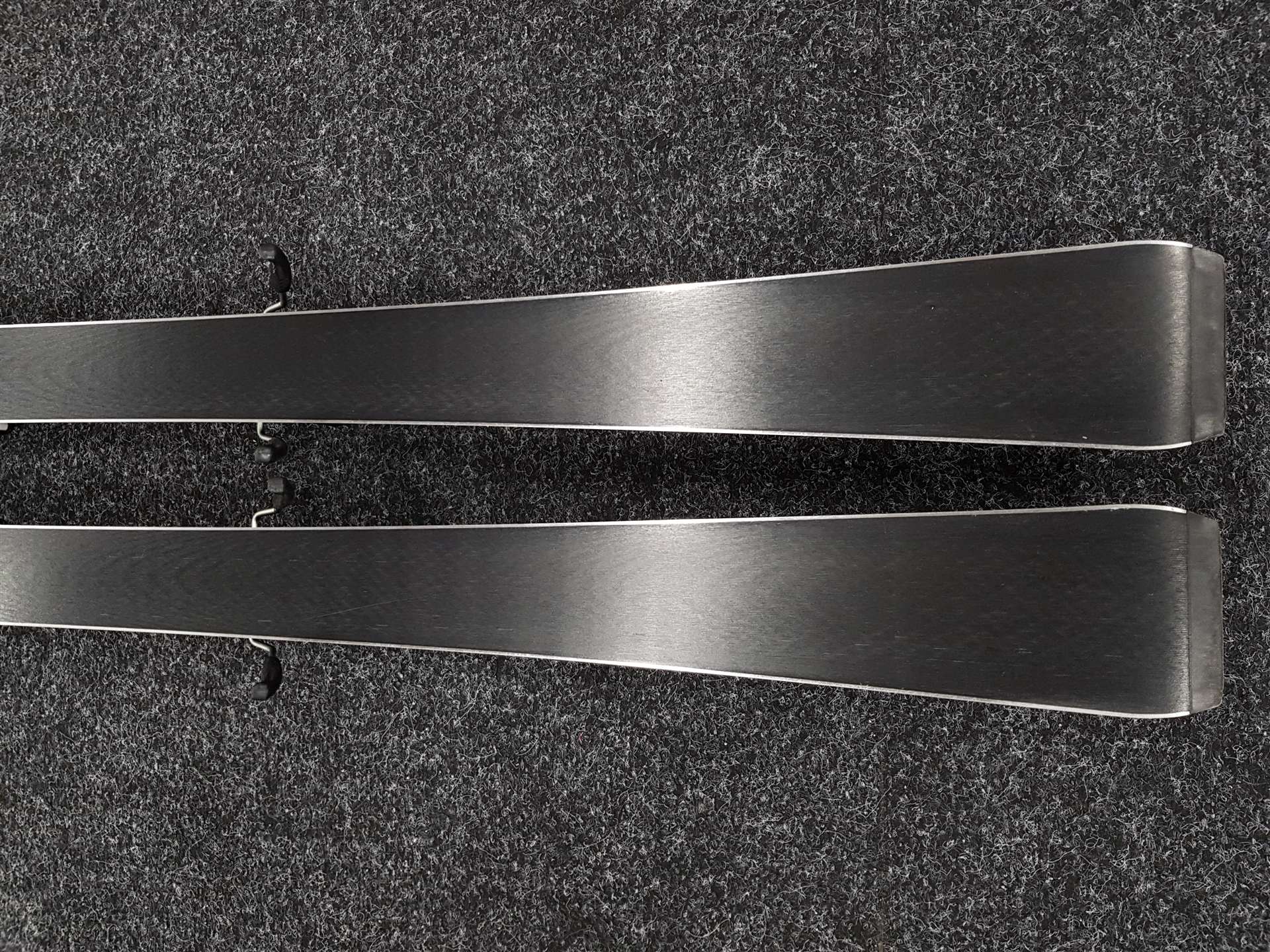 Esquís usados ELAN Ace Speed Magic Pro + fijaciones Elan EL 9