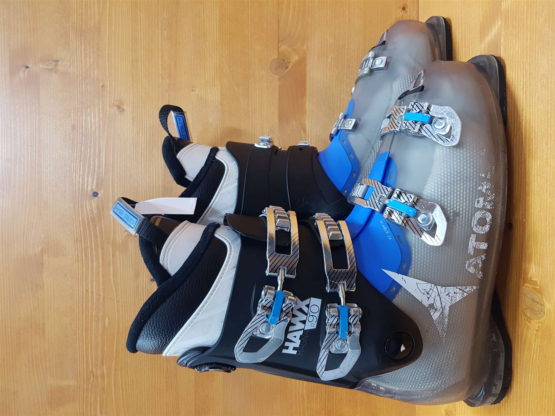 Scarponi da sci usati ATOMIC Hawx Magna R90