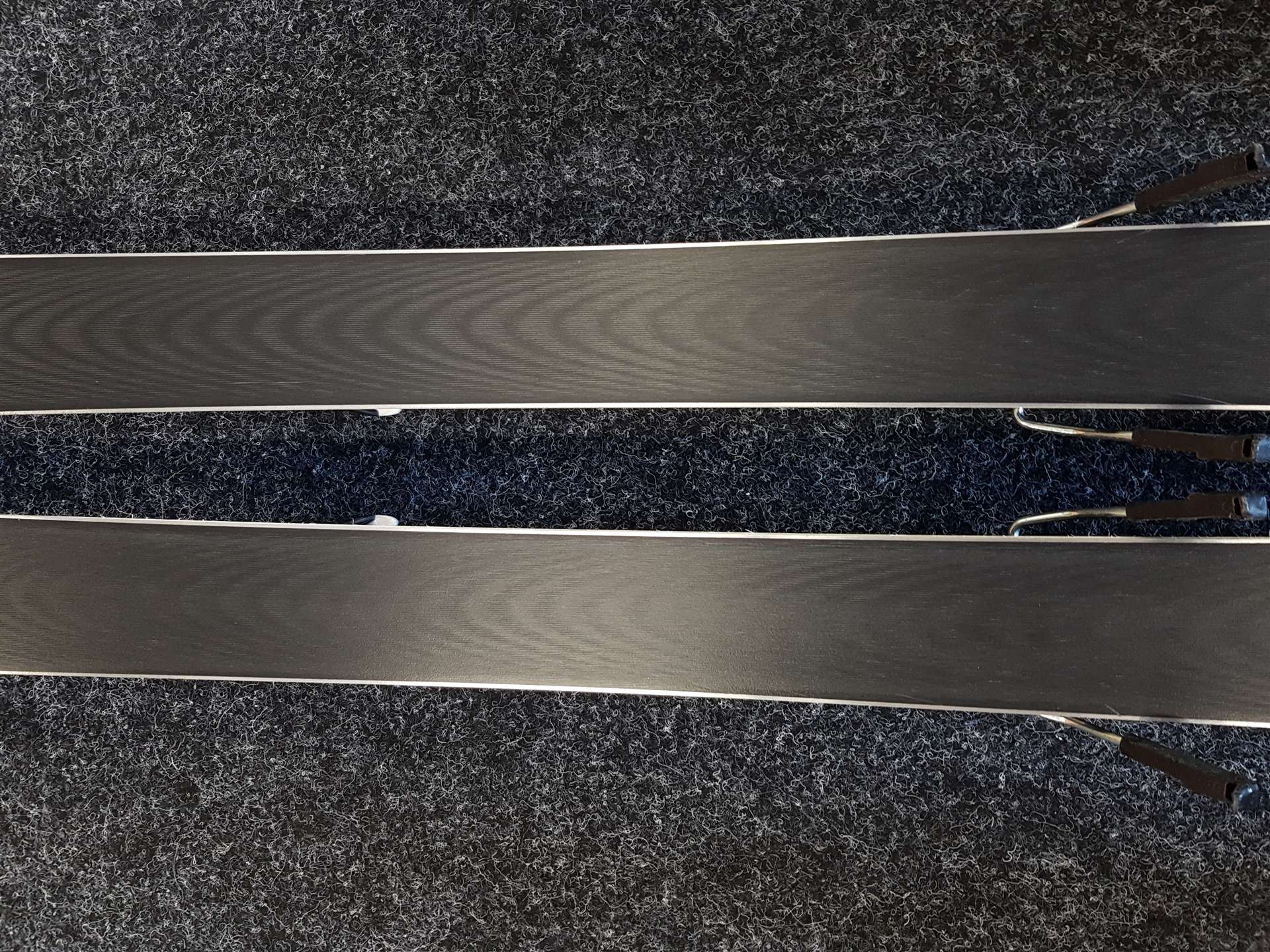 Sci ROSSIGNOL Pursuit 14 usati + attacchi Rossignol 11.0