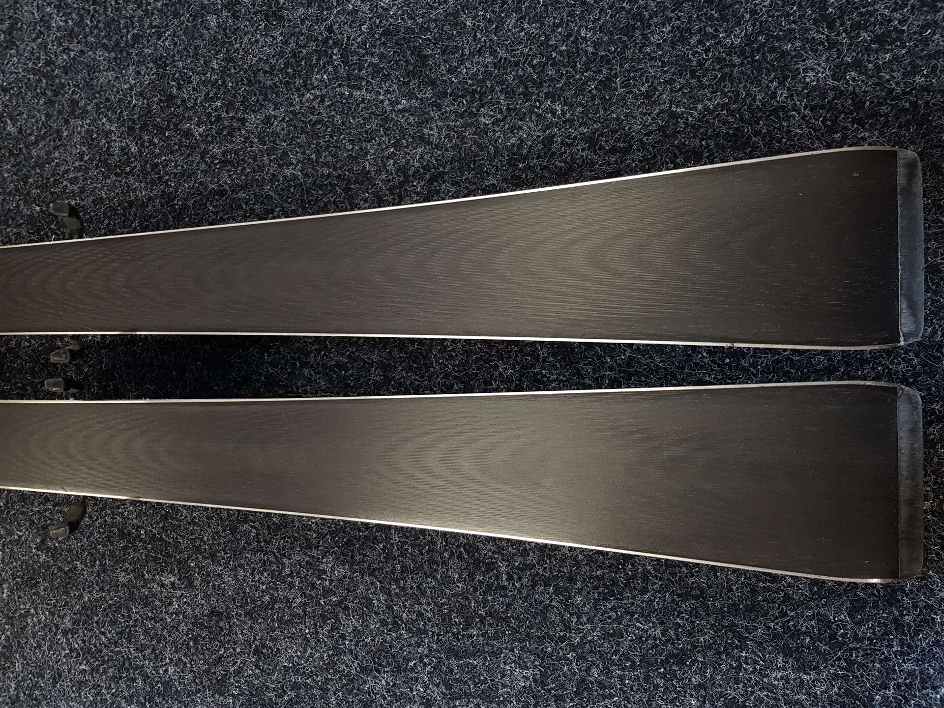 Sci ROSSIGNOL Pursuit 14 usati + attacchi Rossignol 11.0