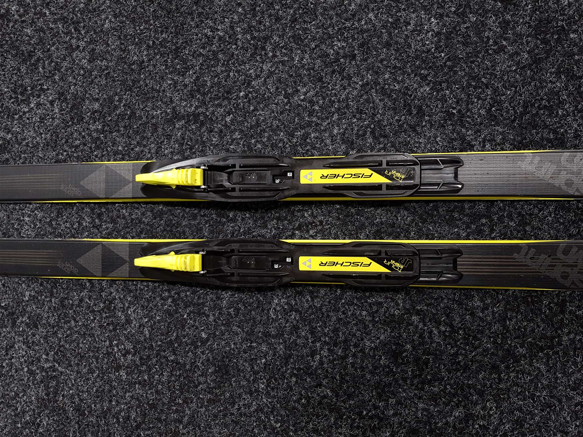 Gebrauchte Fischer Sprint Crown Langlaufski + Fischer NNN Bindungen