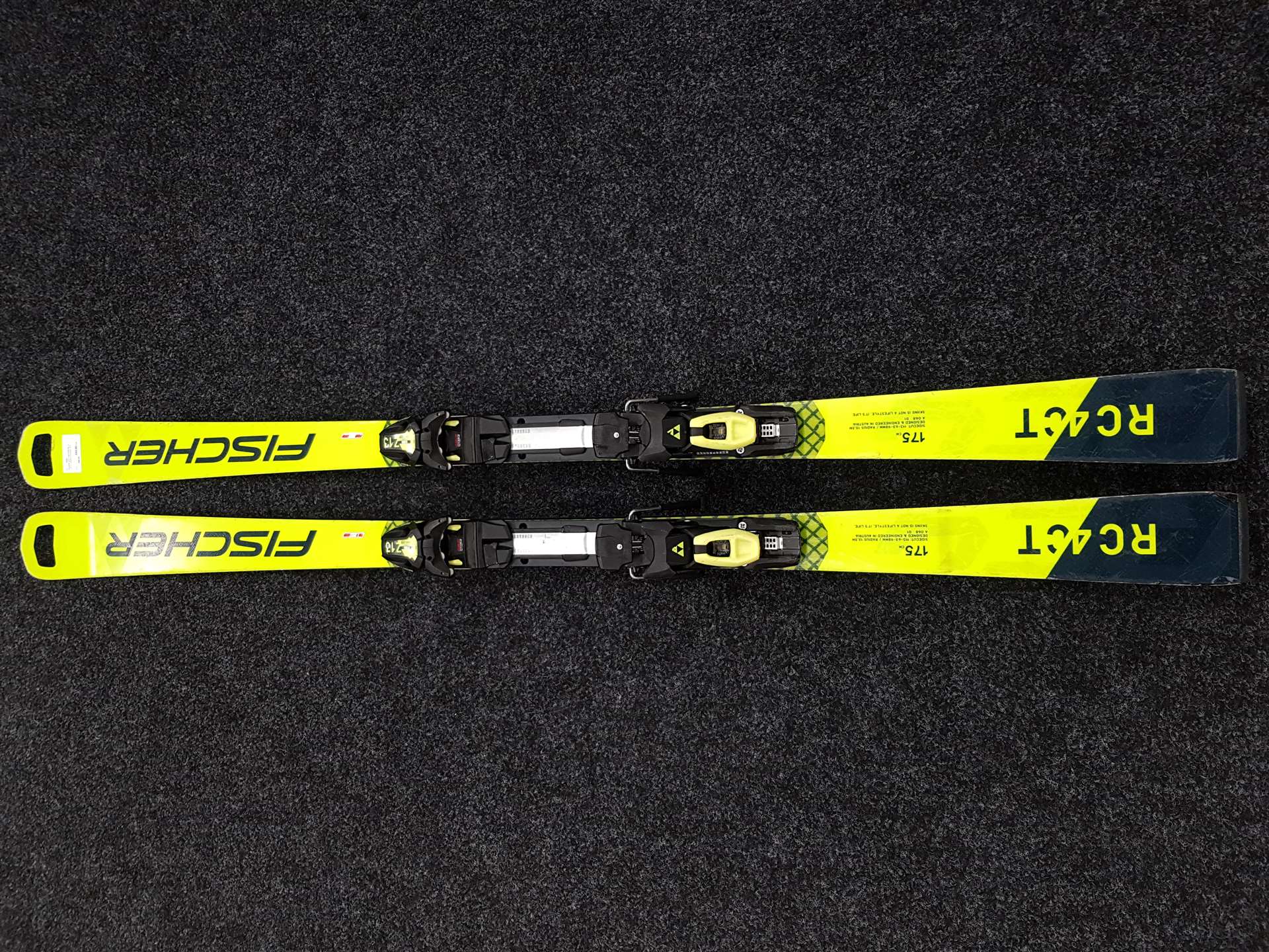 Używane narty FISCHER RC 4 CT + wiązania Fischer Z13