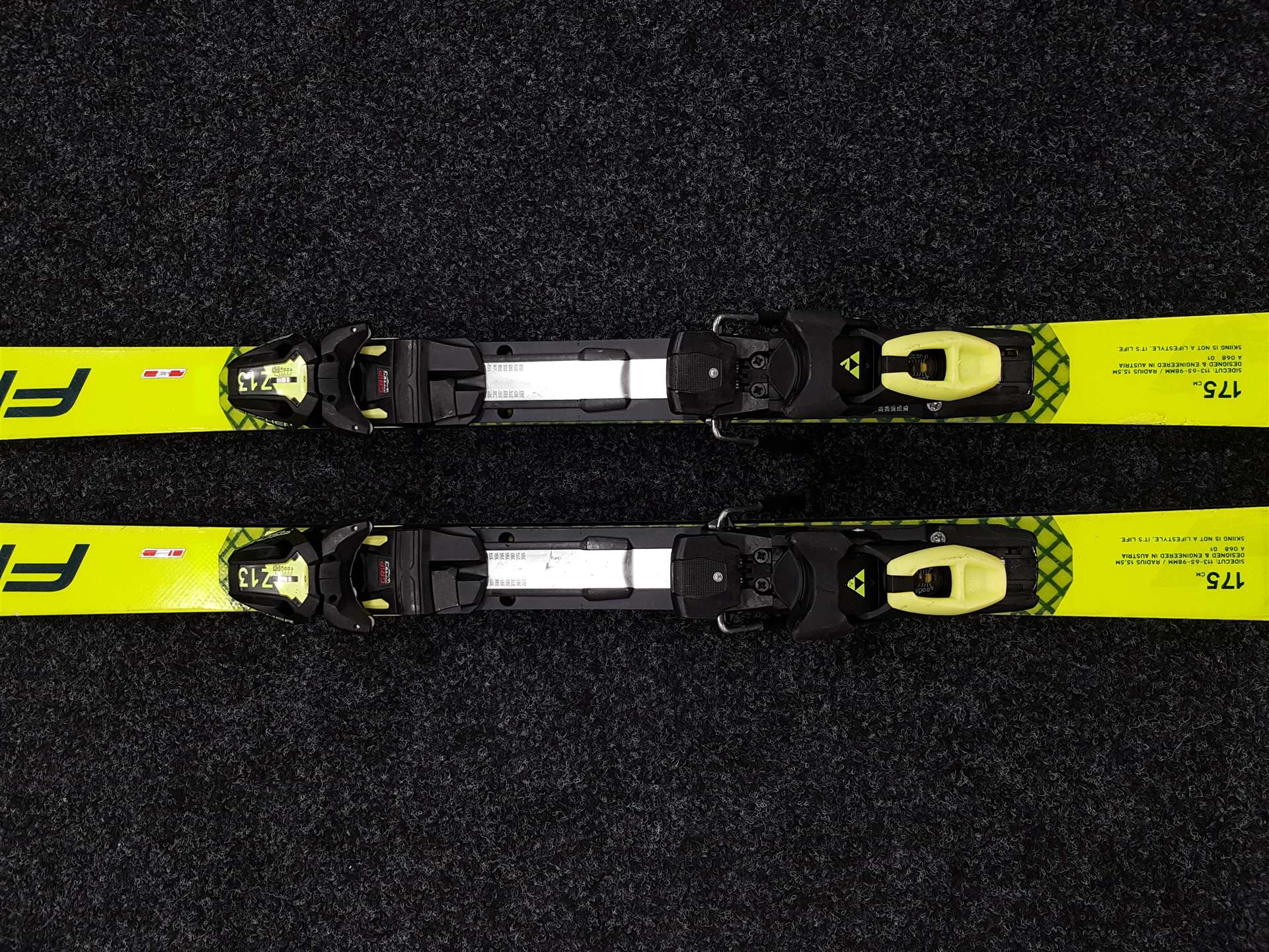 Używane narty FISCHER RC 4 CT + wiązania Fischer Z13