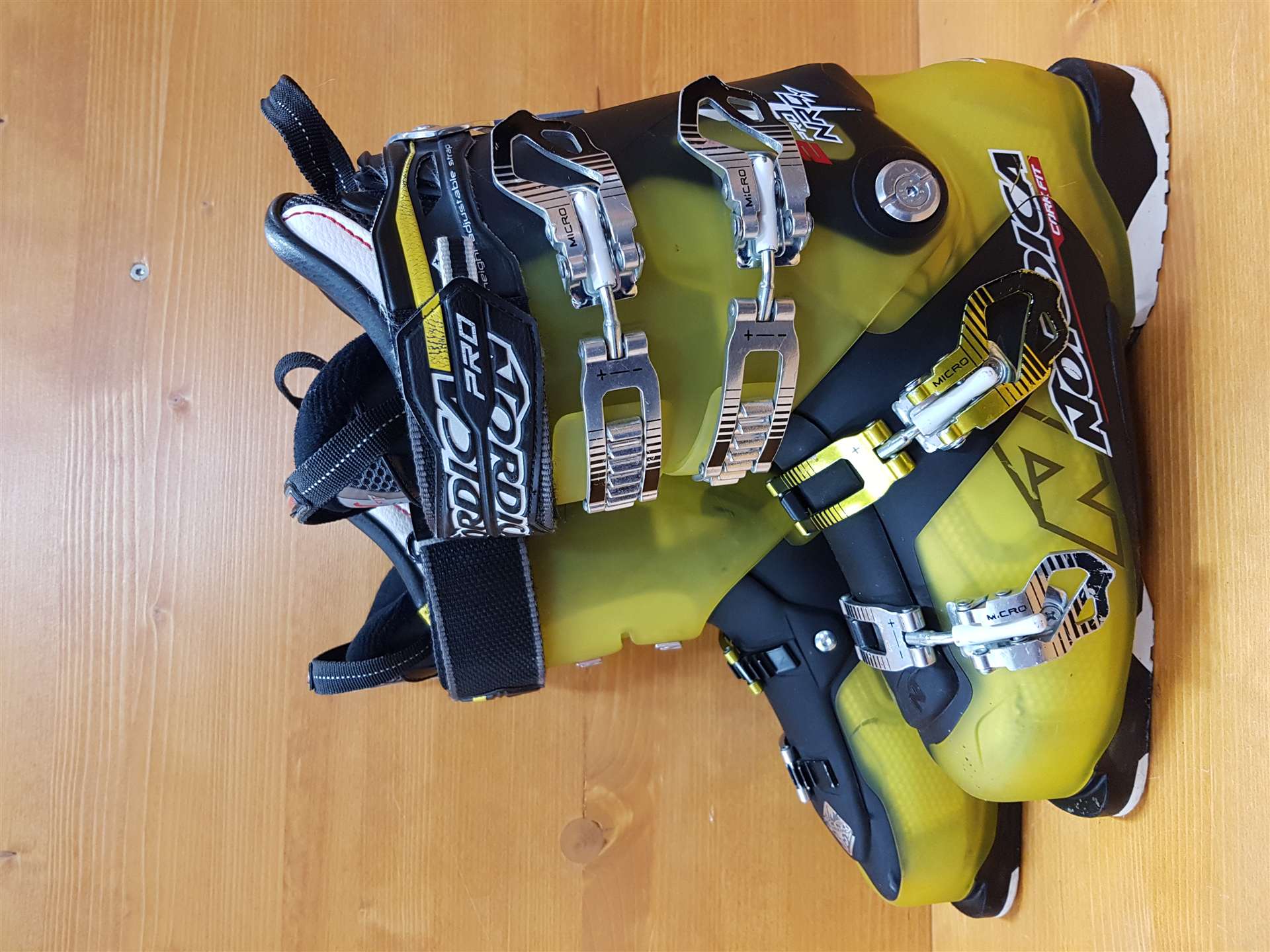 Chaussures de ski d'occasion NORDICA NRGY Pro 2 120