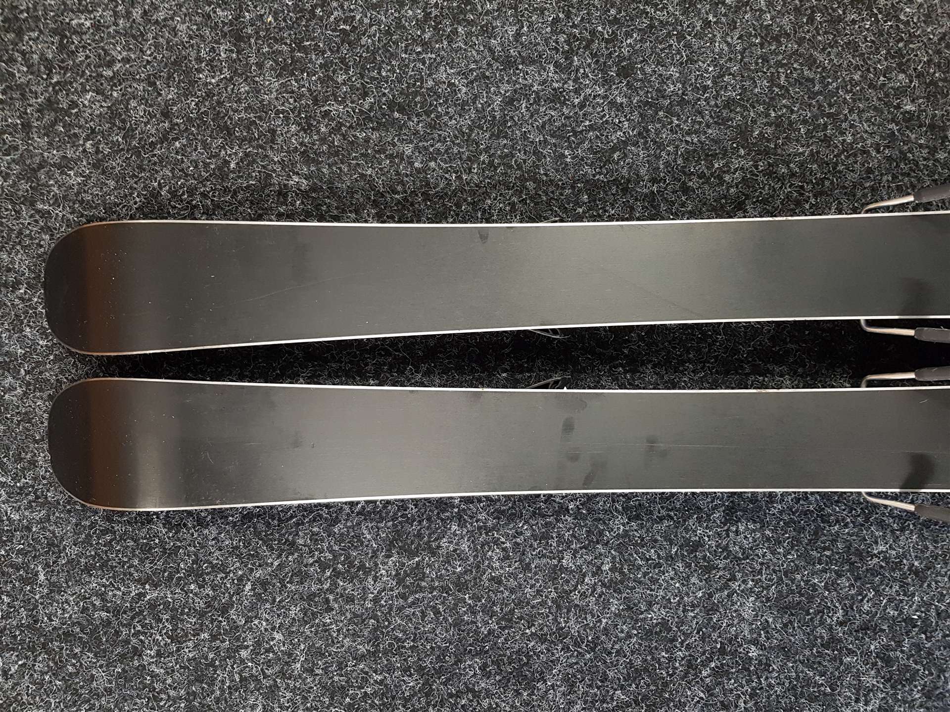 Skis enfant d'occasion SALOMON Race JR + fixations Salomon 4.5